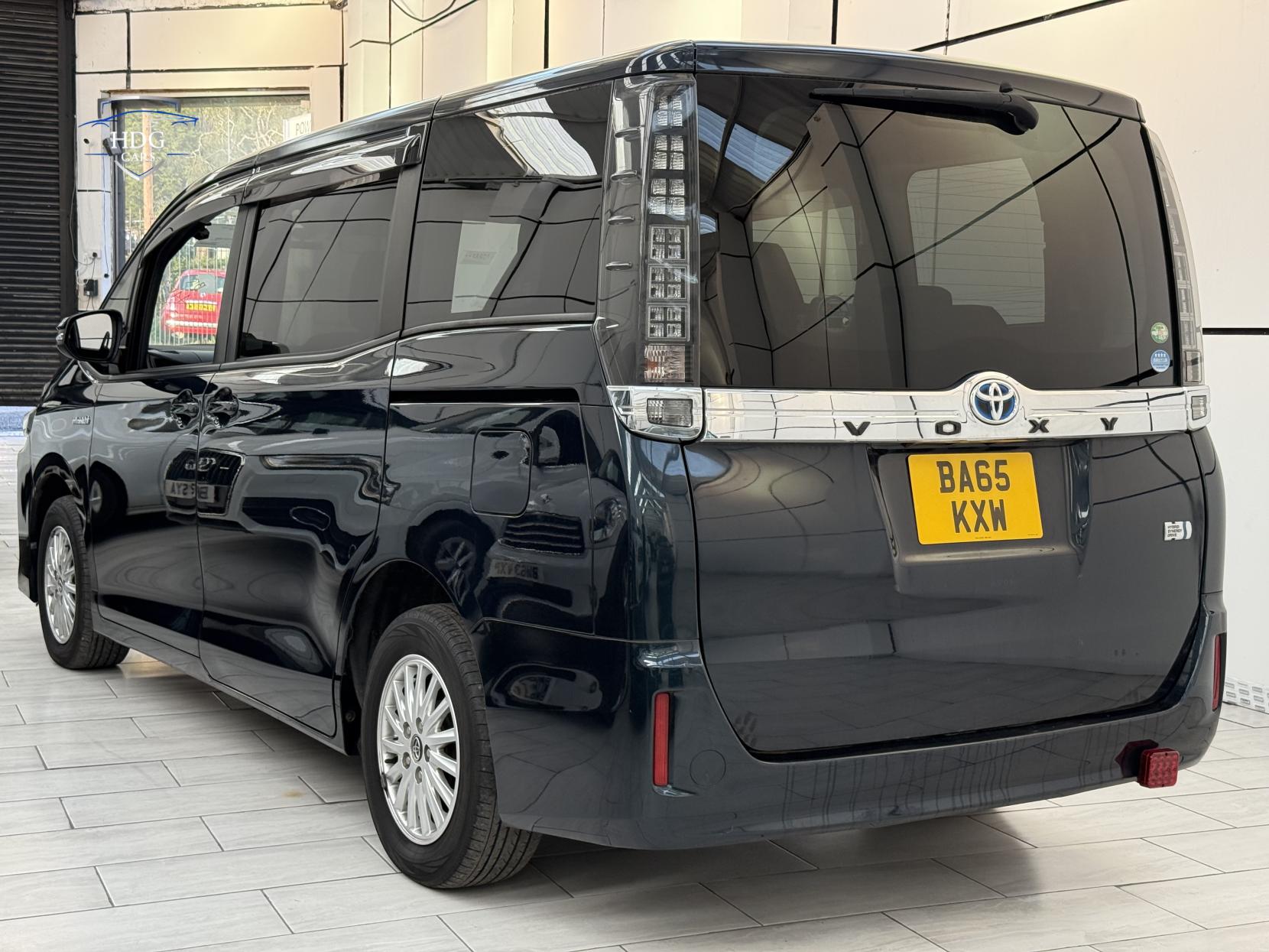 Toyota Voxy 1.8 ZX