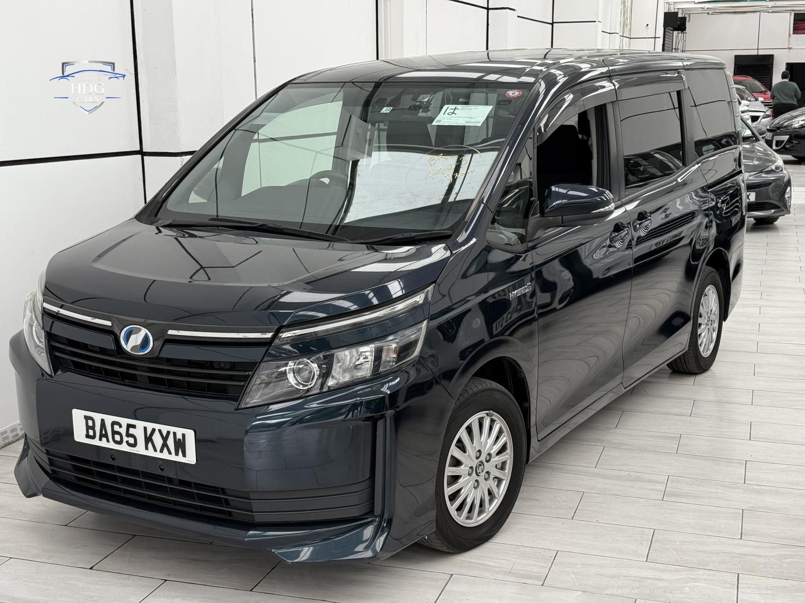 Toyota Voxy 1.8 ZX