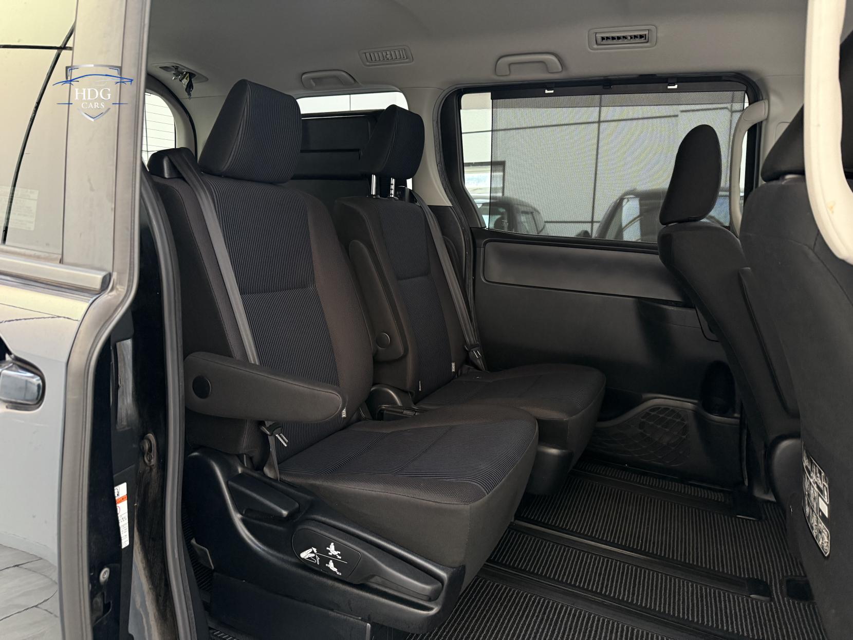 Toyota Voxy 1.8 ZX