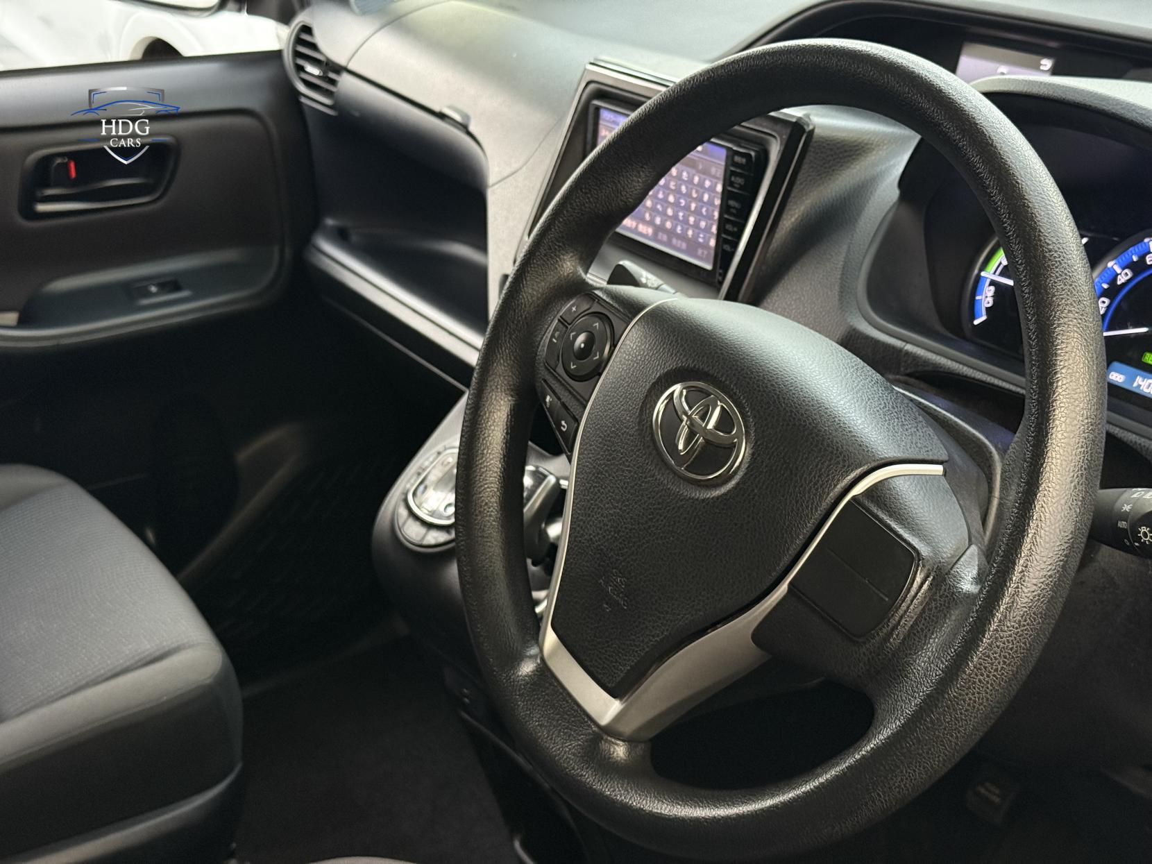 Toyota Voxy 1.8 ZX