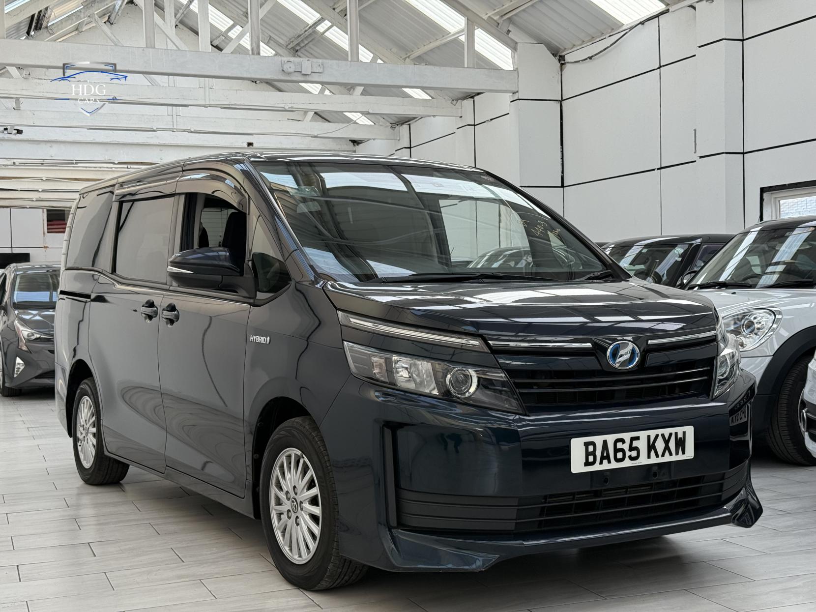 Toyota Voxy 1.8 ZX