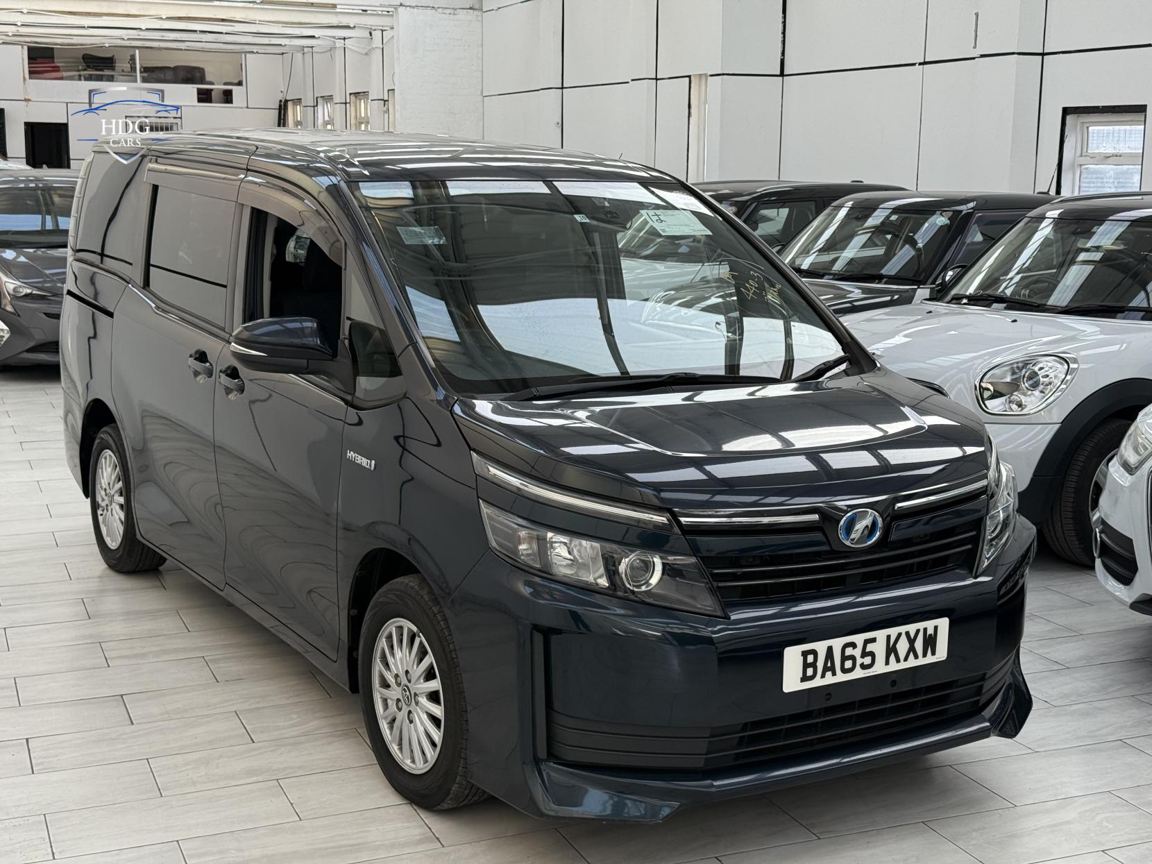 Toyota Voxy 1.8 ZX