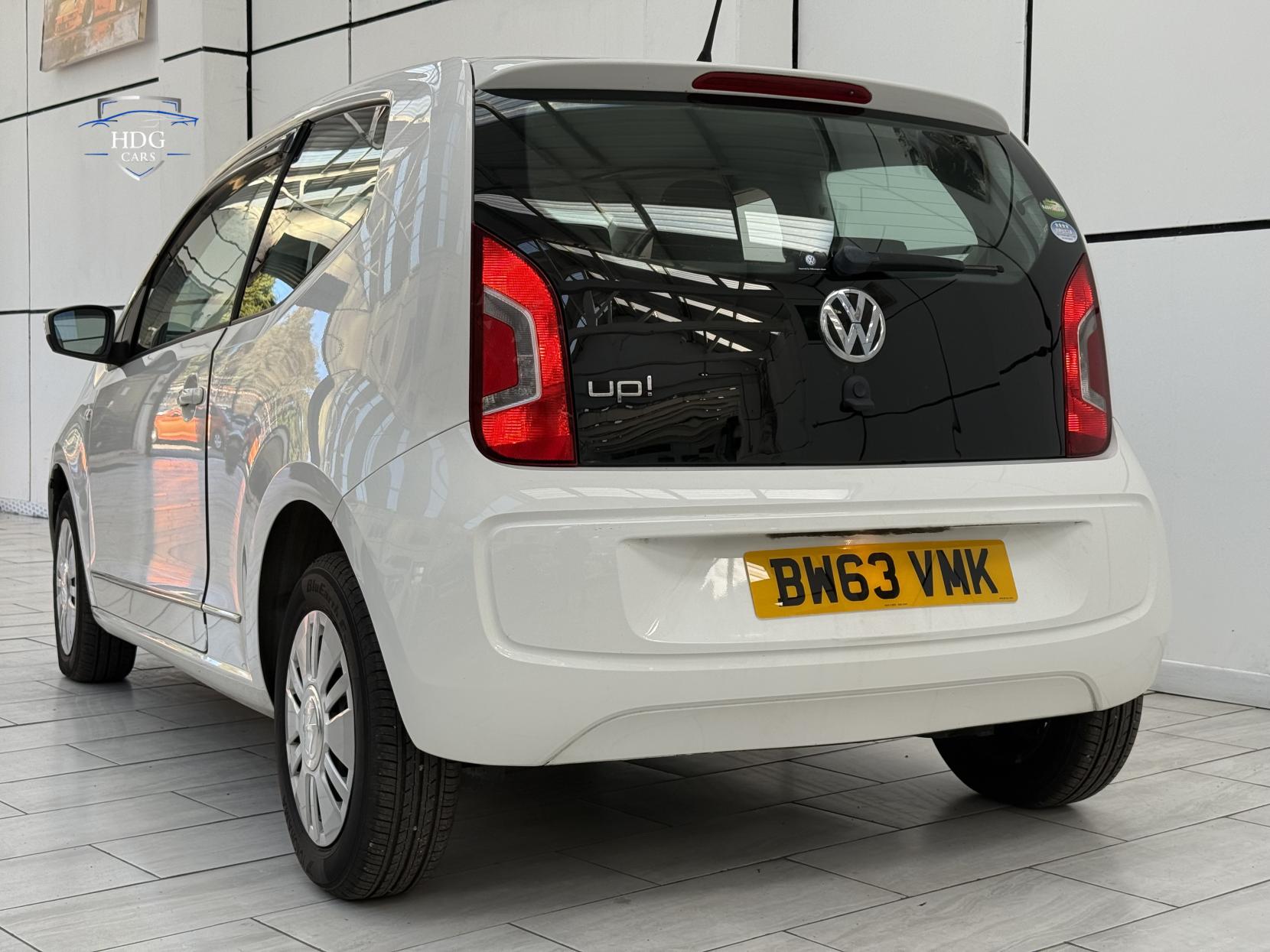 Volkswagen up! 1.0 up! White Hatchback (2011 - 2017)