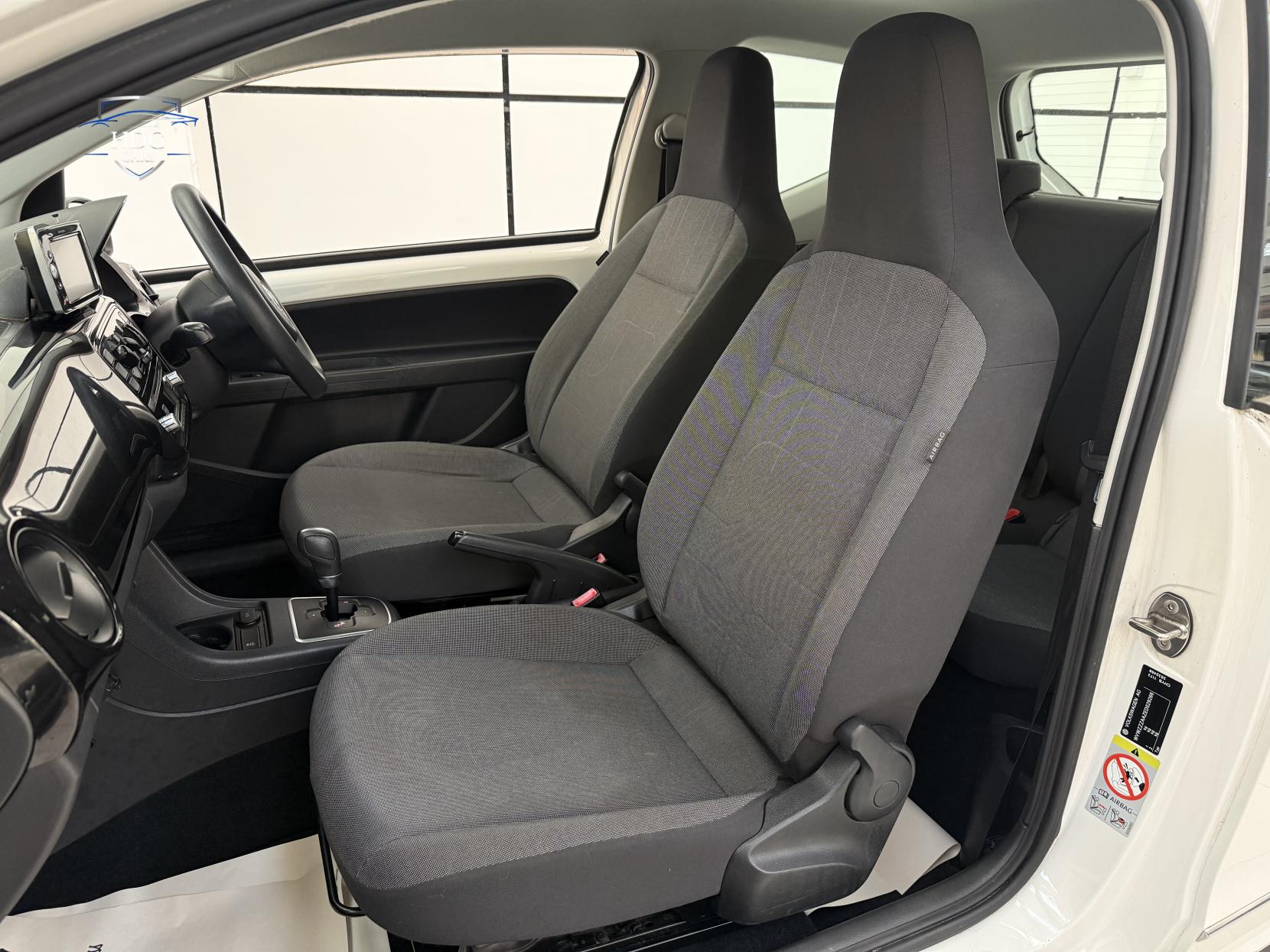 Volkswagen up! 1.0 up! White Hatchback (2011 - 2017)