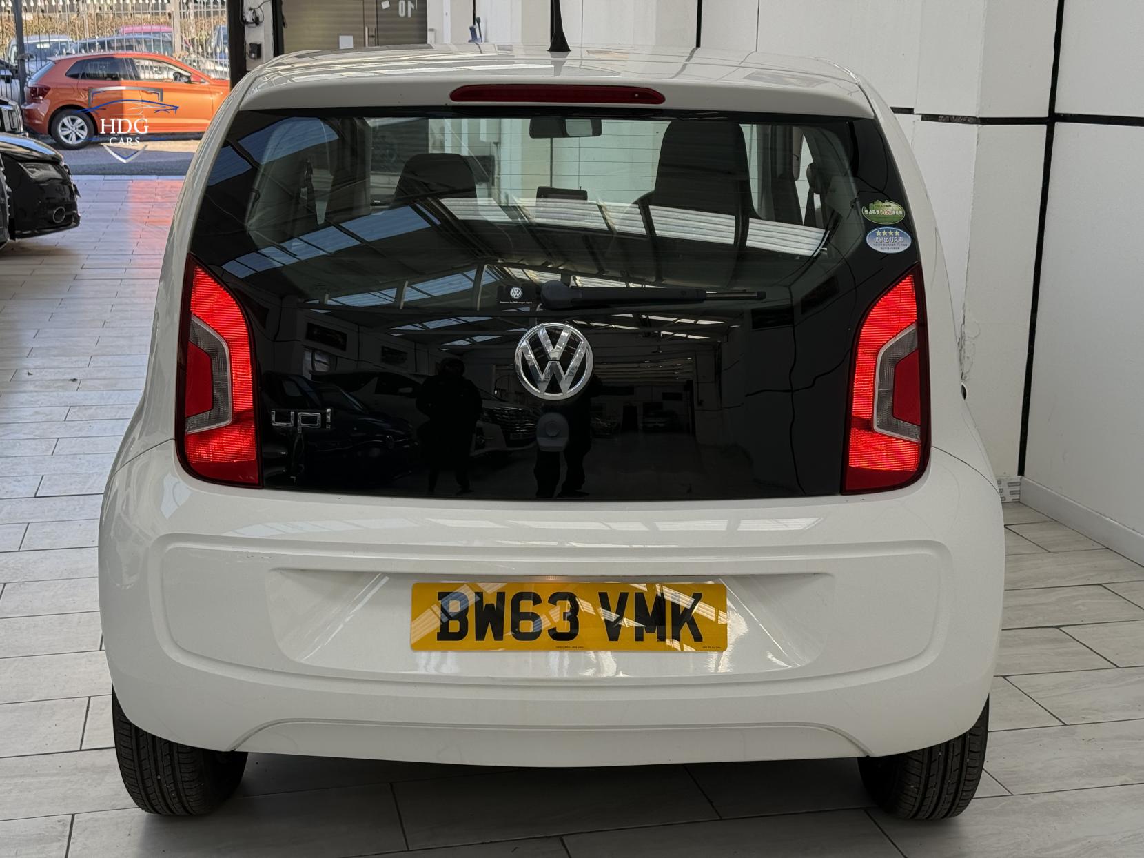 Volkswagen up! 1.0 up! White Hatchback (2011 - 2017)