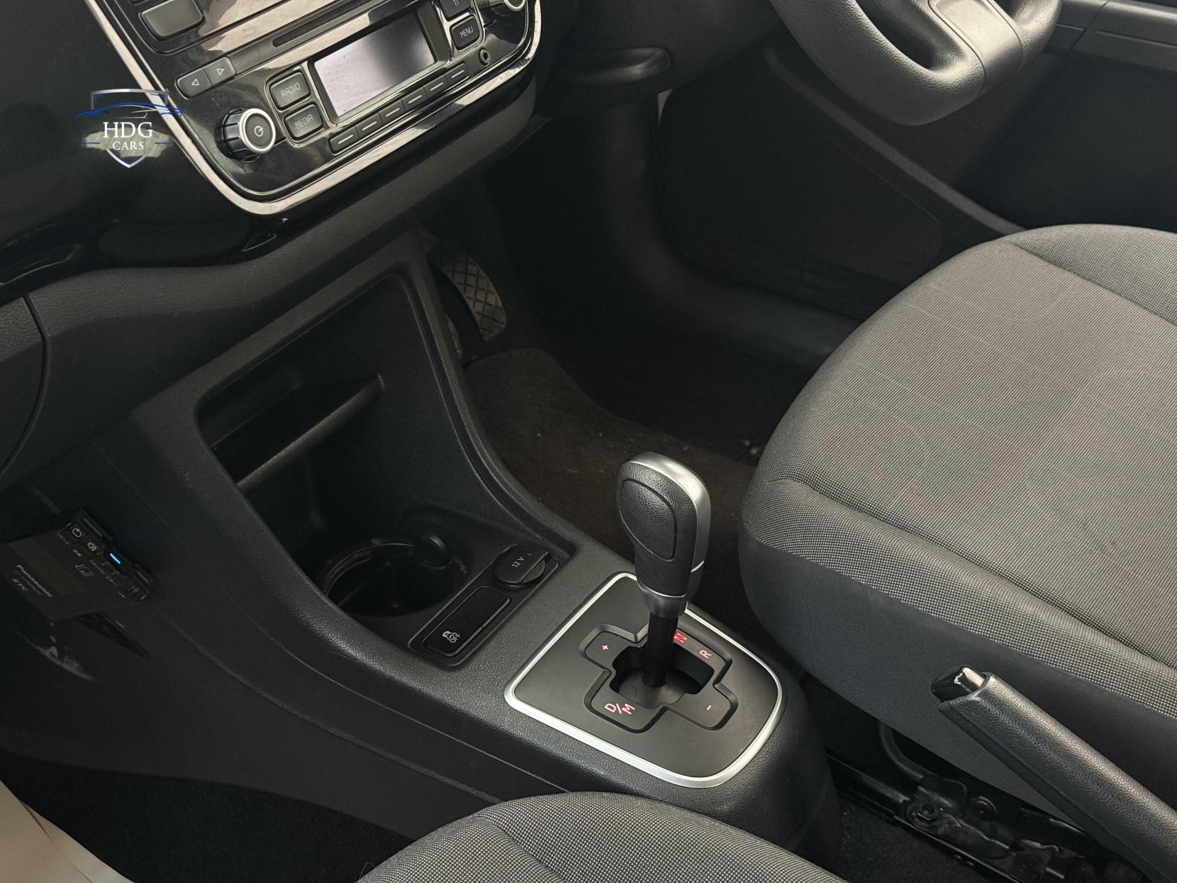 Volkswagen up! 1.0 up! White Hatchback (2011 - 2017)