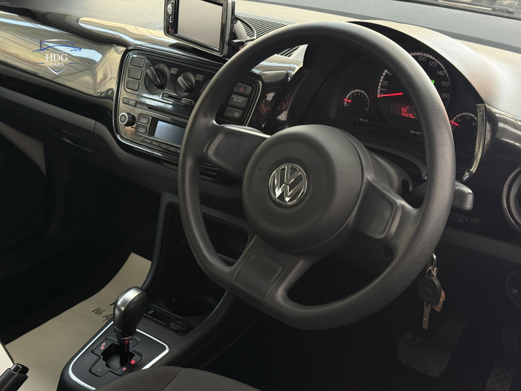 Volkswagen up! 1.0 up! White Hatchback (2011 - 2017)