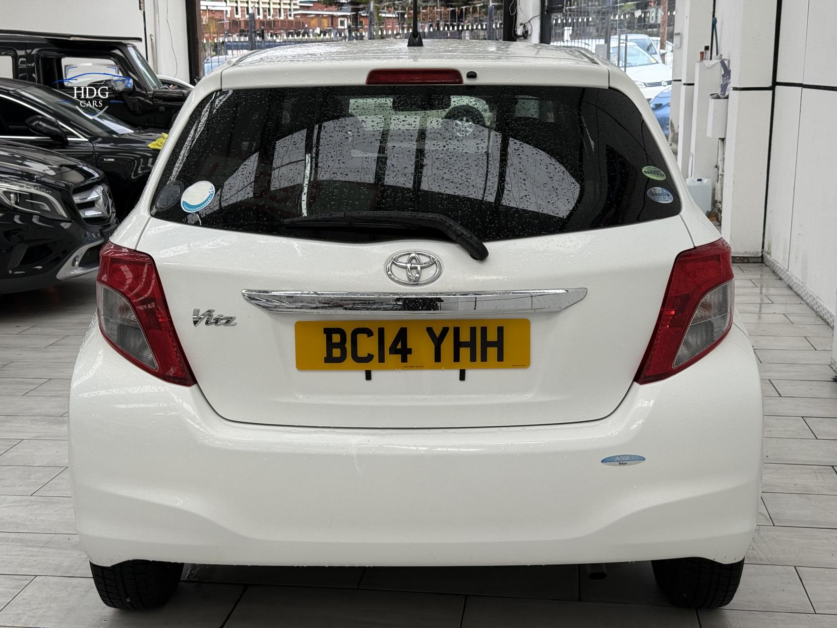 Toyota Yaris 1.0 PETROL AUTOMATIC 5dr Vitz