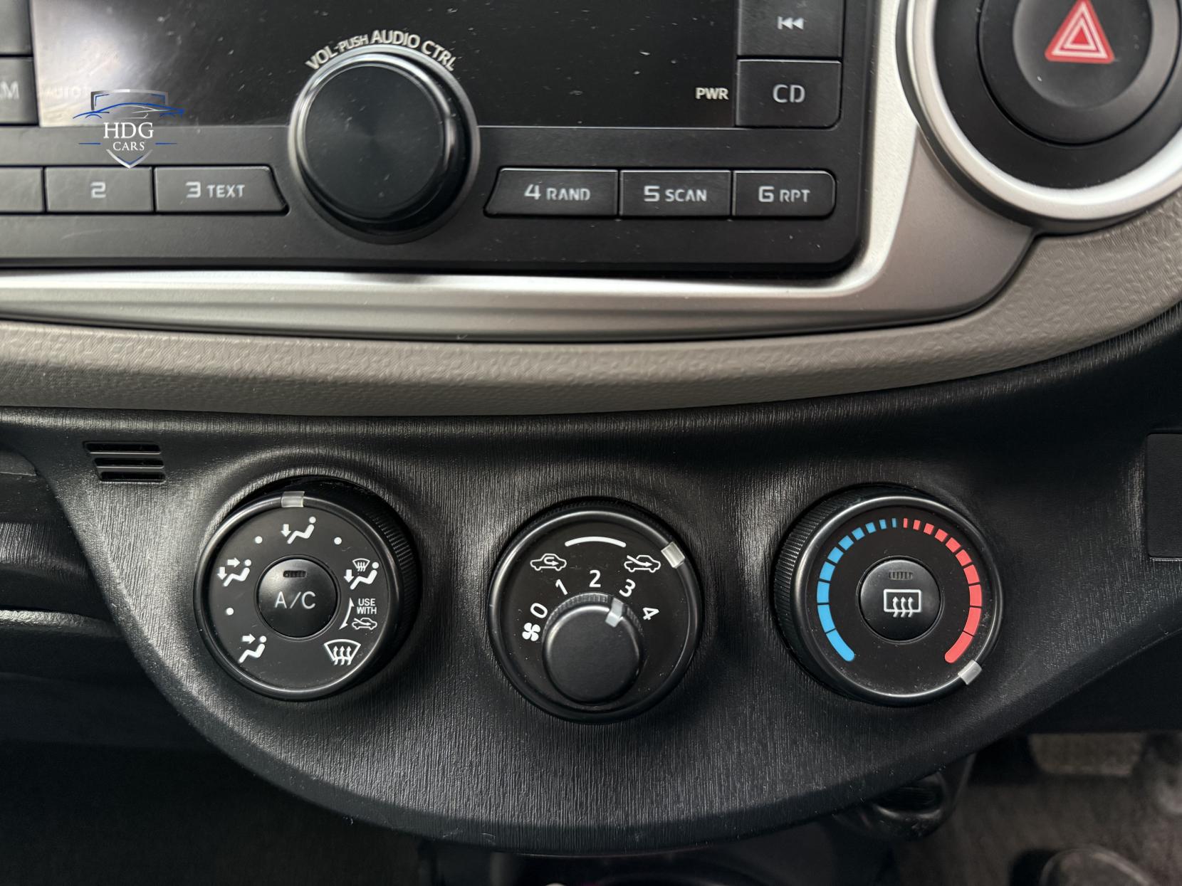 Toyota Yaris 1.0 PETROL AUTOMATIC 5dr Vitz