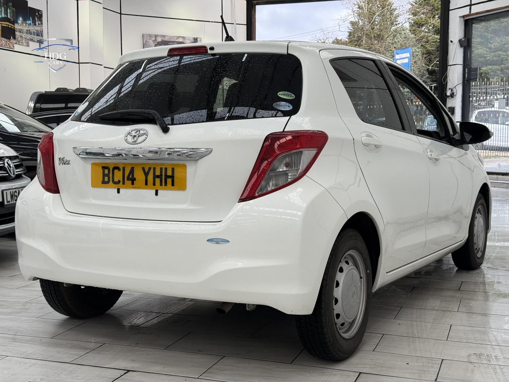 Toyota Yaris 1.0 PETROL AUTOMATIC 5dr Vitz
