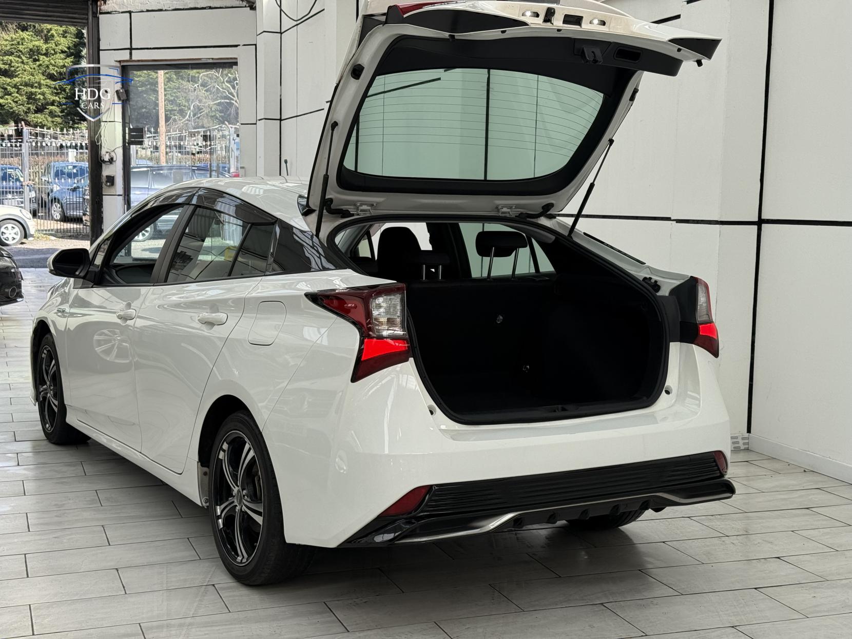 Toyota Prius 1.8 VVT-h Excel Hatchback 5dr Petrol Hybrid CVT Euro 6 (s/s) (15in Alloy) (122 ps)