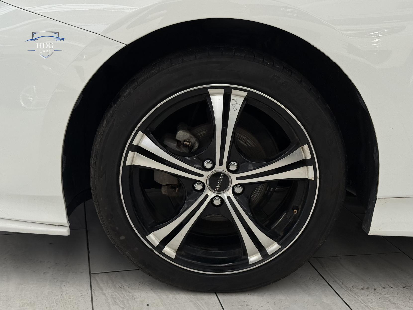 Toyota Prius 1.8 VVT-h Excel Hatchback 5dr Petrol Hybrid CVT Euro 6 (s/s) (15in Alloy) (122 ps)