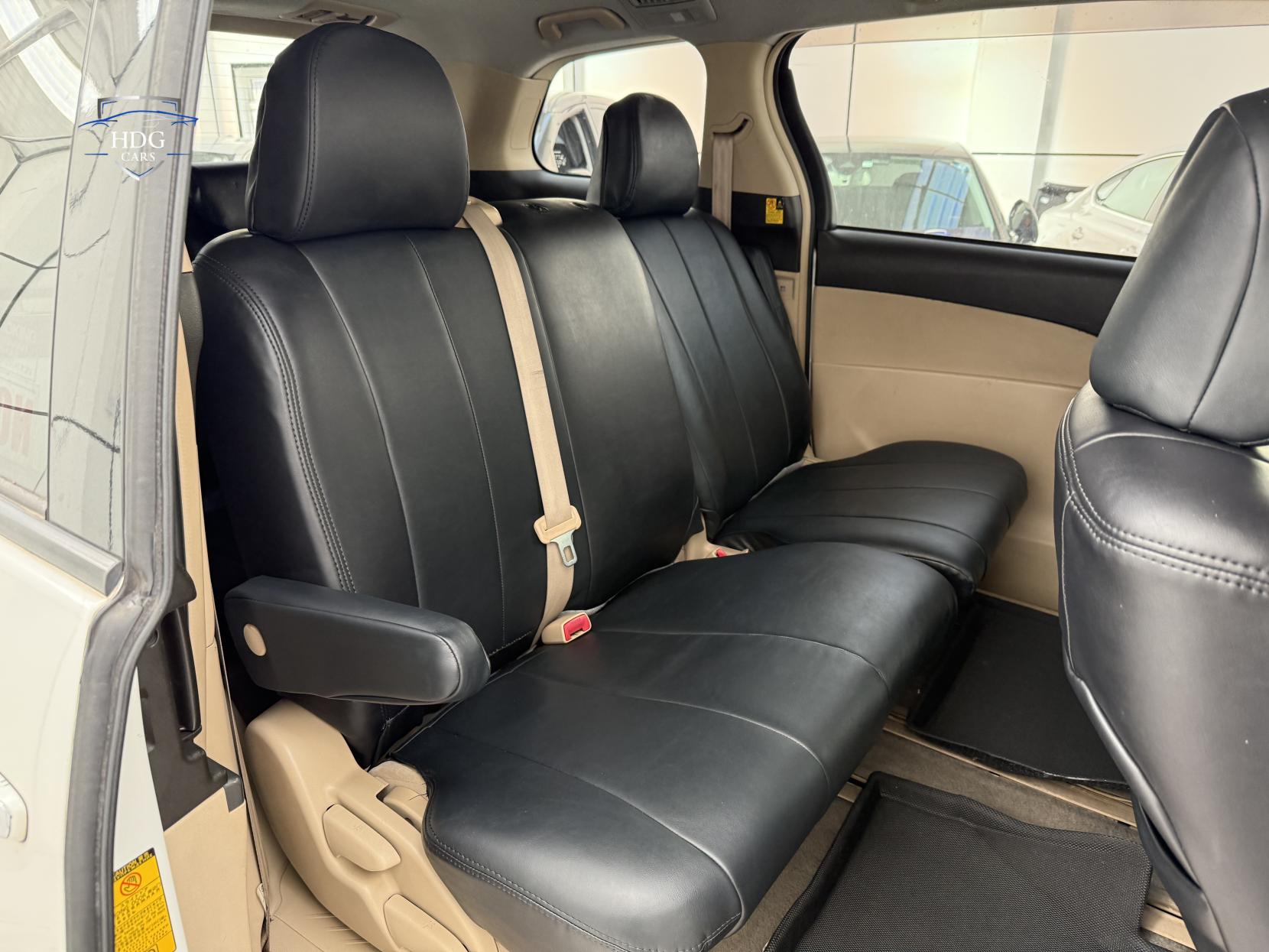 Toyota Estima 2.4