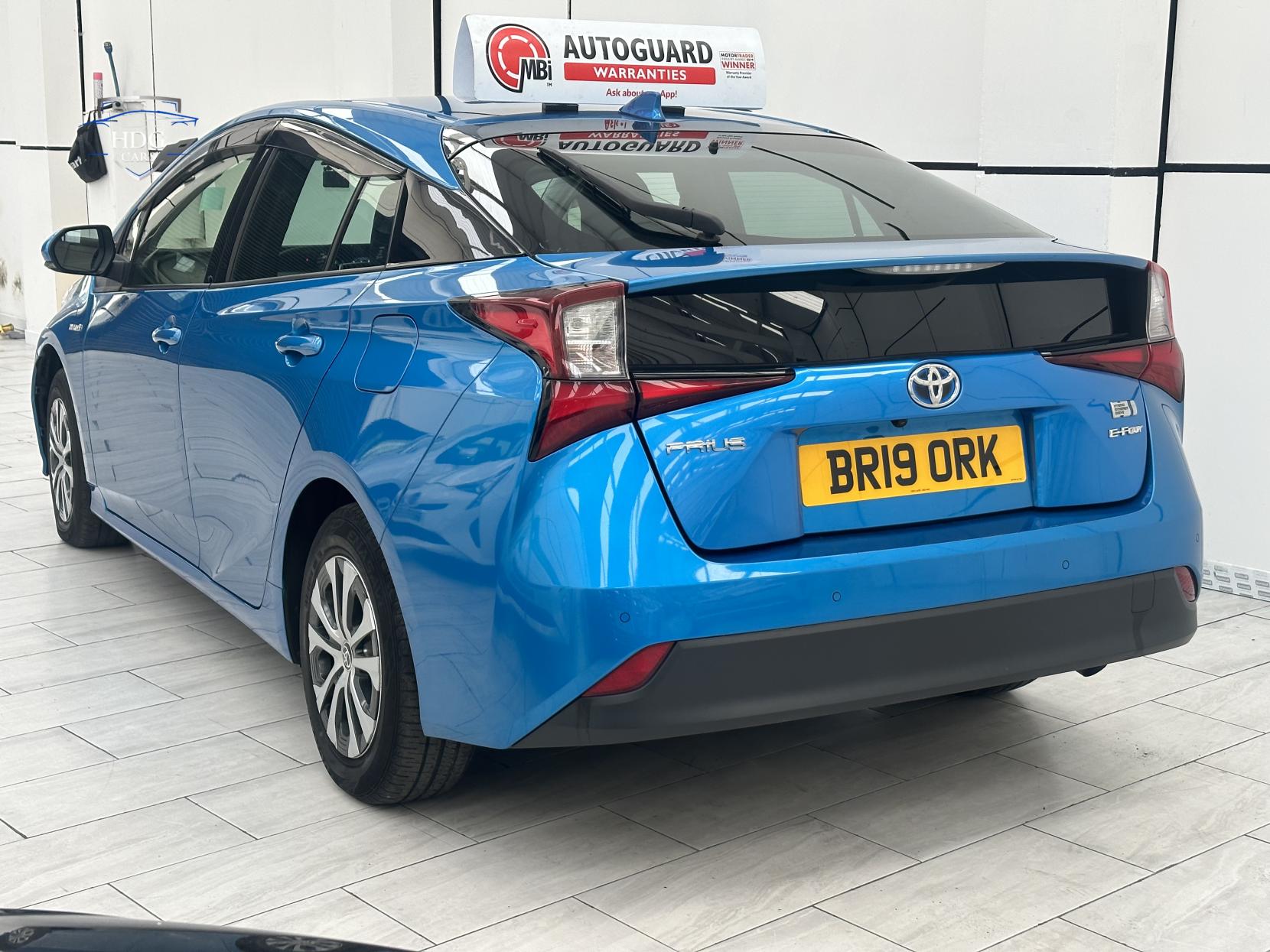 Toyota Prius 1.8 VVT-h Business Edition Hatchback 5dr Petrol Hybrid CVT Euro 6 (s/s) (122 ps)