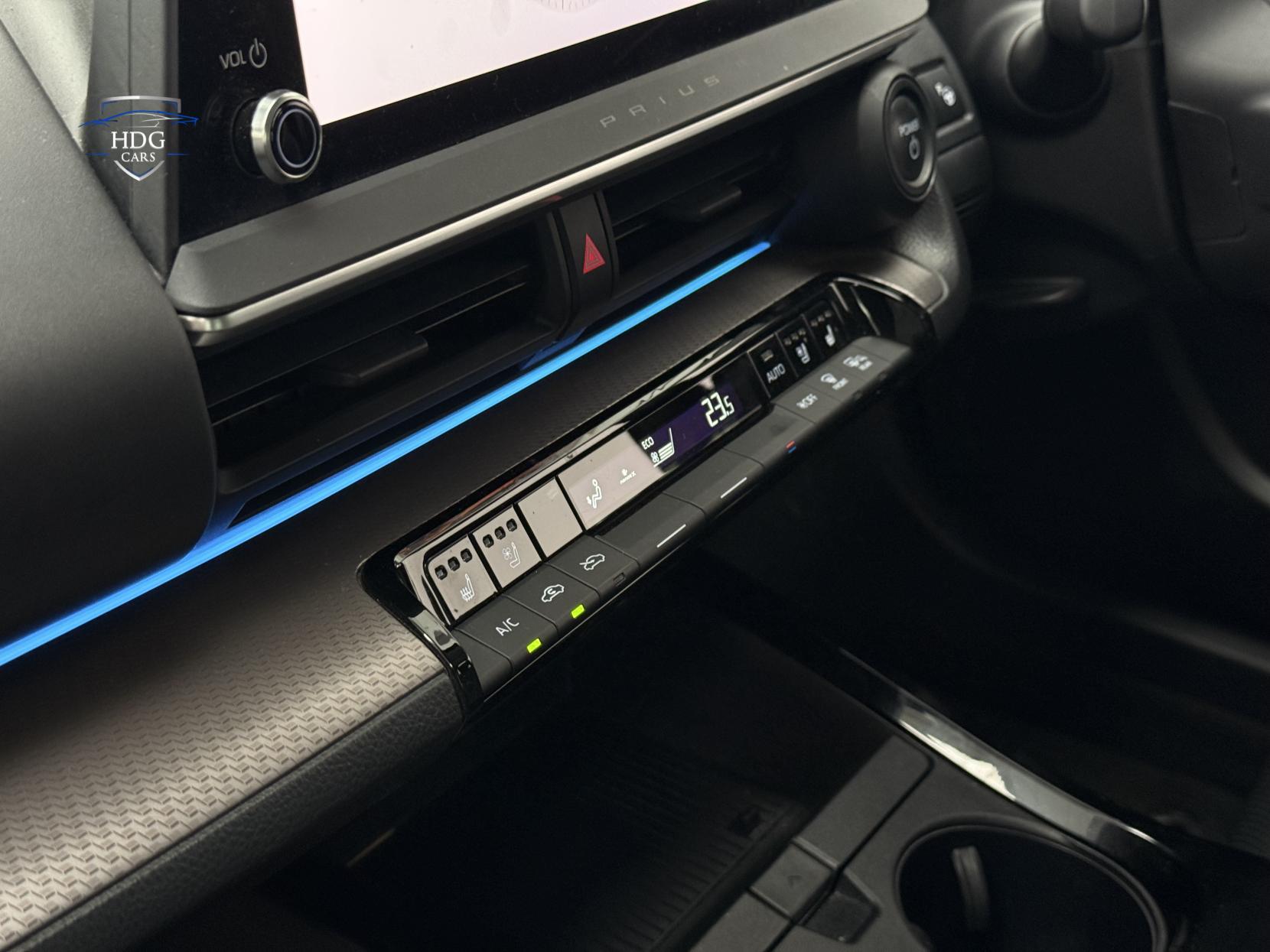 Toyota Prius 2.0 Excel Hatchback 5dr Petrol Hybrid CVT Euro 6 (s/s) (223 ps)