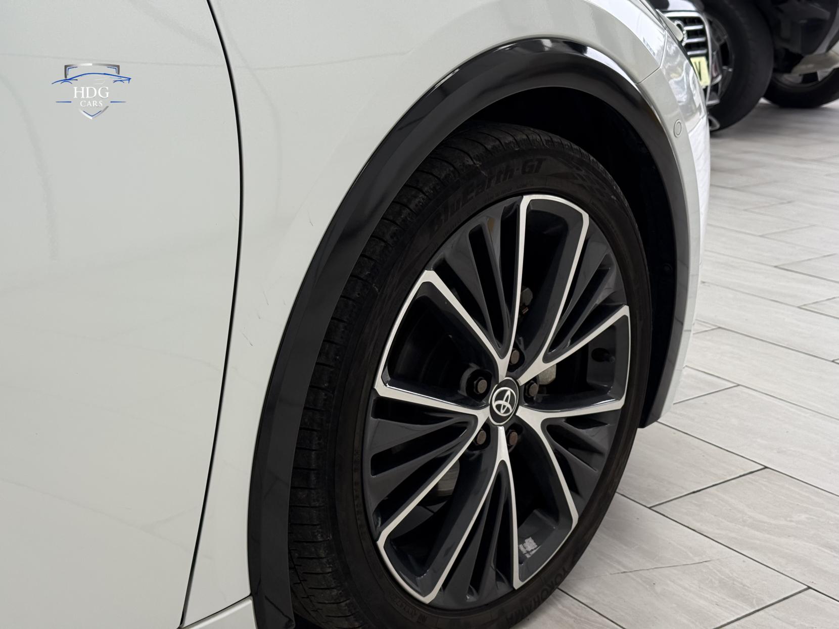 Toyota Prius 2.0 Excel Hatchback 5dr Petrol Hybrid CVT Euro 6 (s/s) (223 ps)