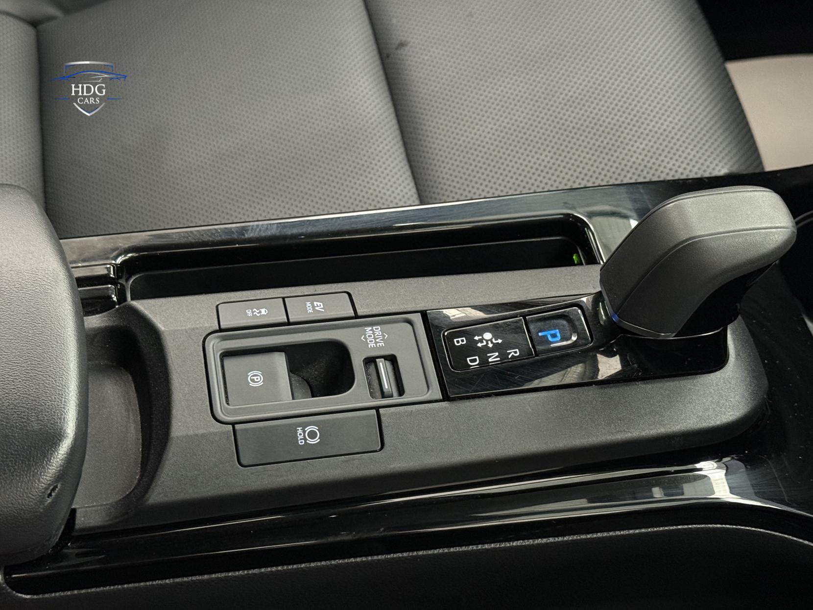 Toyota Prius 2.0 Excel Hatchback 5dr Petrol Hybrid CVT Euro 6 (s/s) (223 ps)