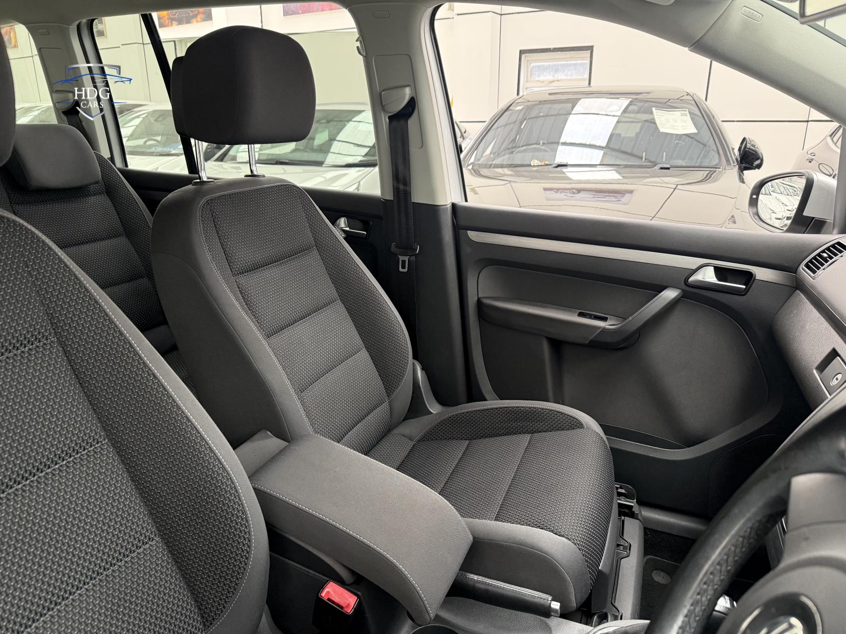 Volkswagen Touran 1.4 TSI SE MPV 5dr Petrol DSG Euro 5 (140 ps)