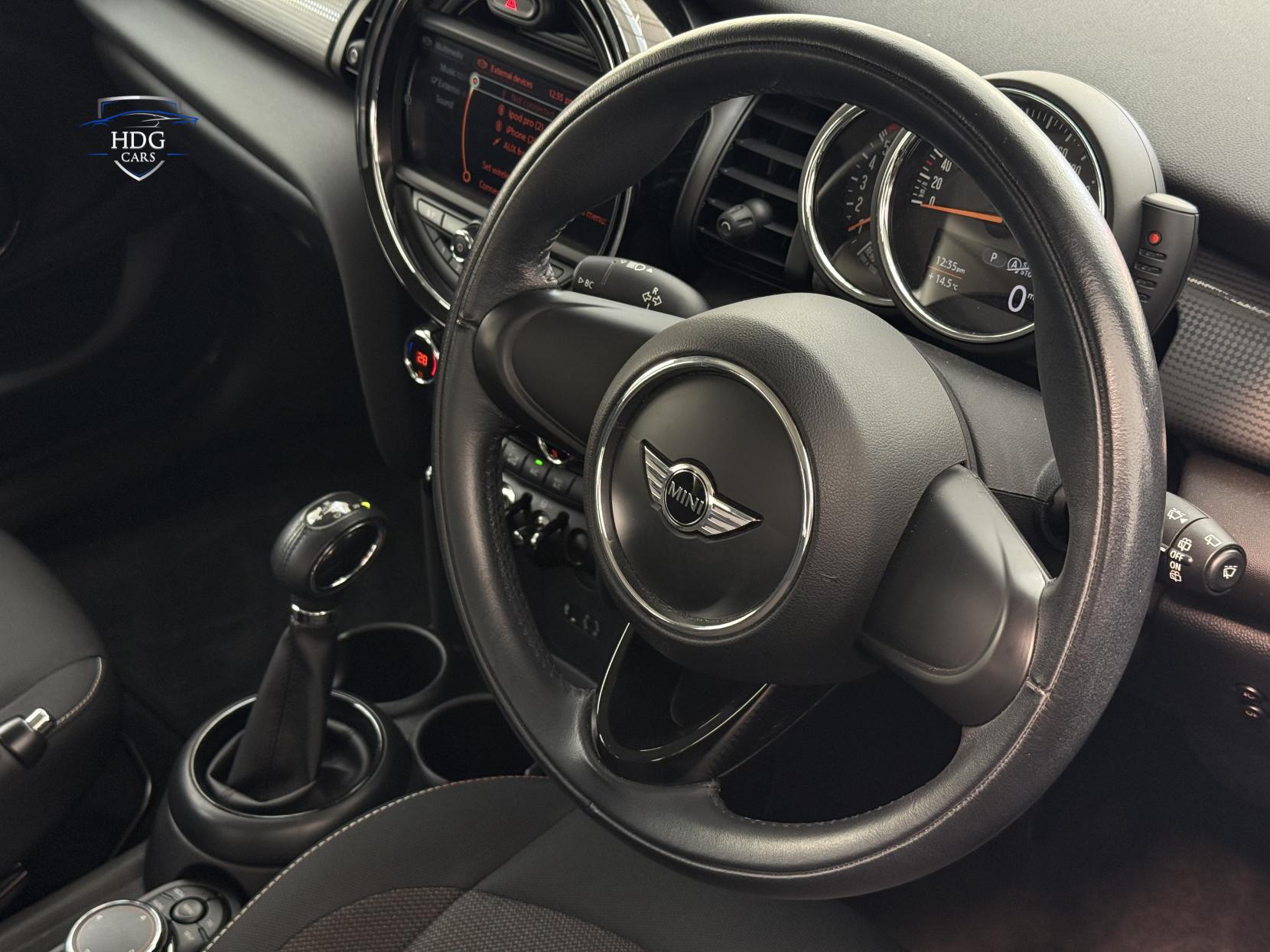 MINI Hatch 1.5 Cooper D Hatchback 5dr Diesel Steptronic Euro 6 (s/s) (116 ps)