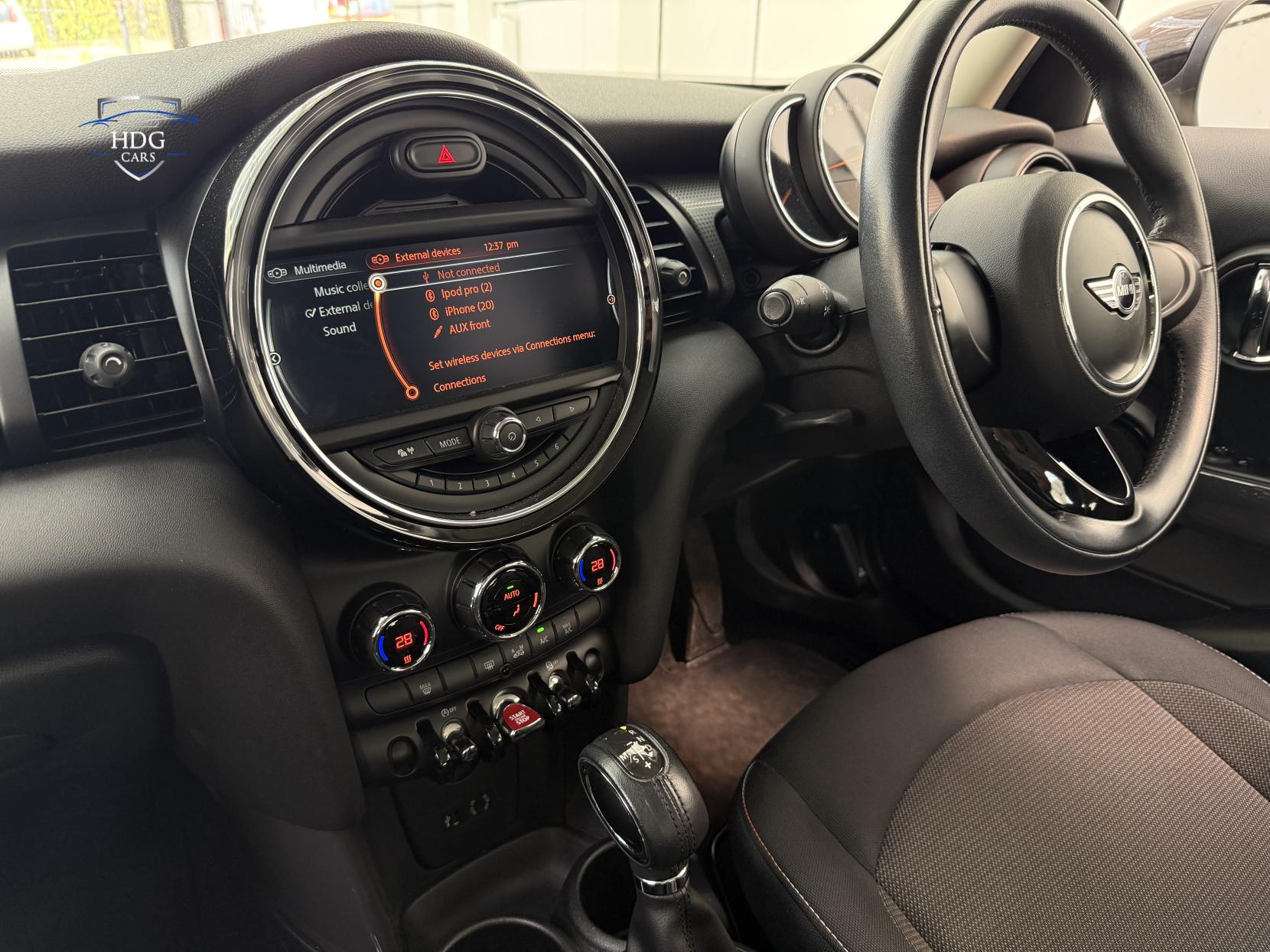 MINI Hatch 1.5 Cooper D Hatchback 5dr Diesel Steptronic Euro 6 (s/s) (116 ps)