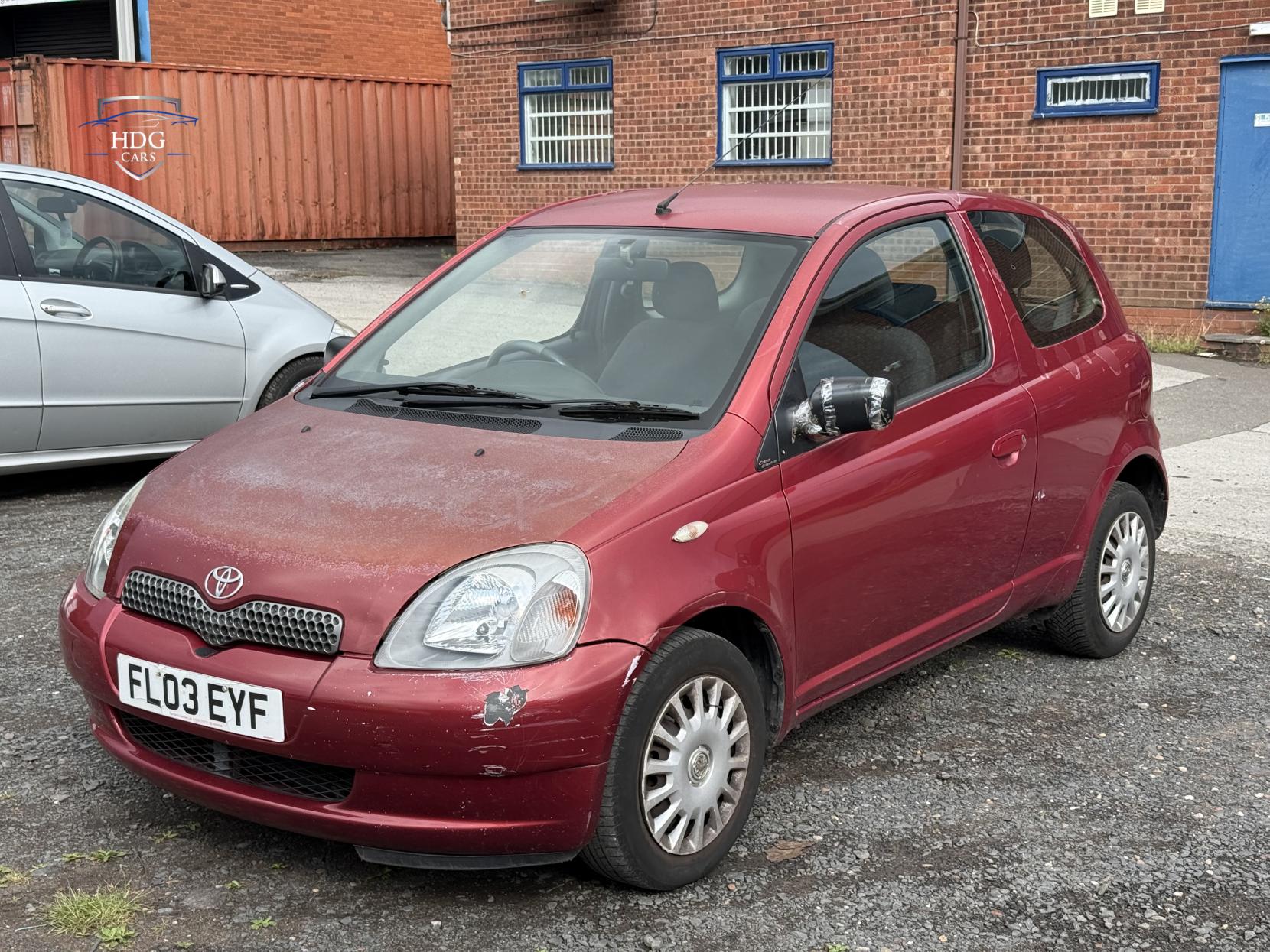 Toyota Yaris 1.0 VVT-i Colour Collection Hatchback 3dr Petrol Manual (137 g/km, 67 bhp)