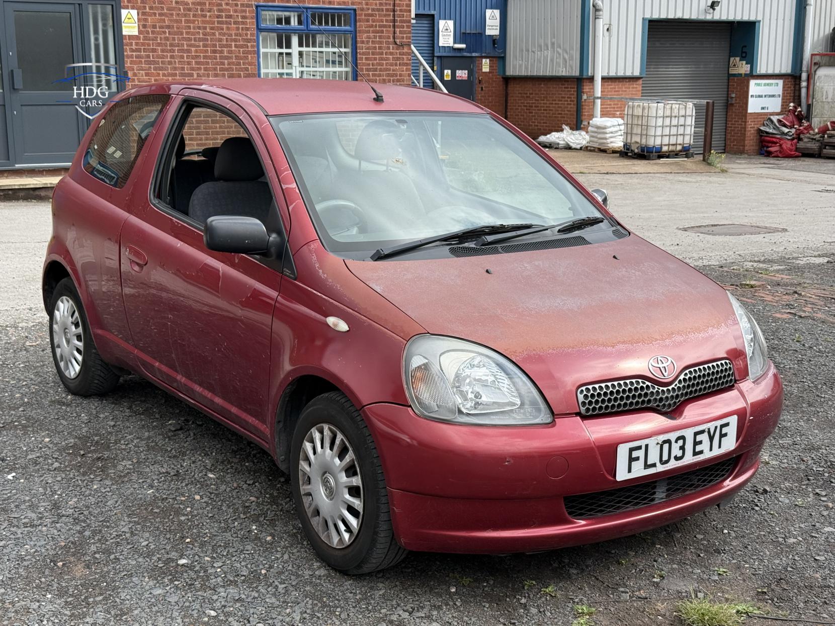 Toyota Yaris 1.0 VVT-i Colour Collection Hatchback 3dr Petrol Manual (137 g/km, 67 bhp)