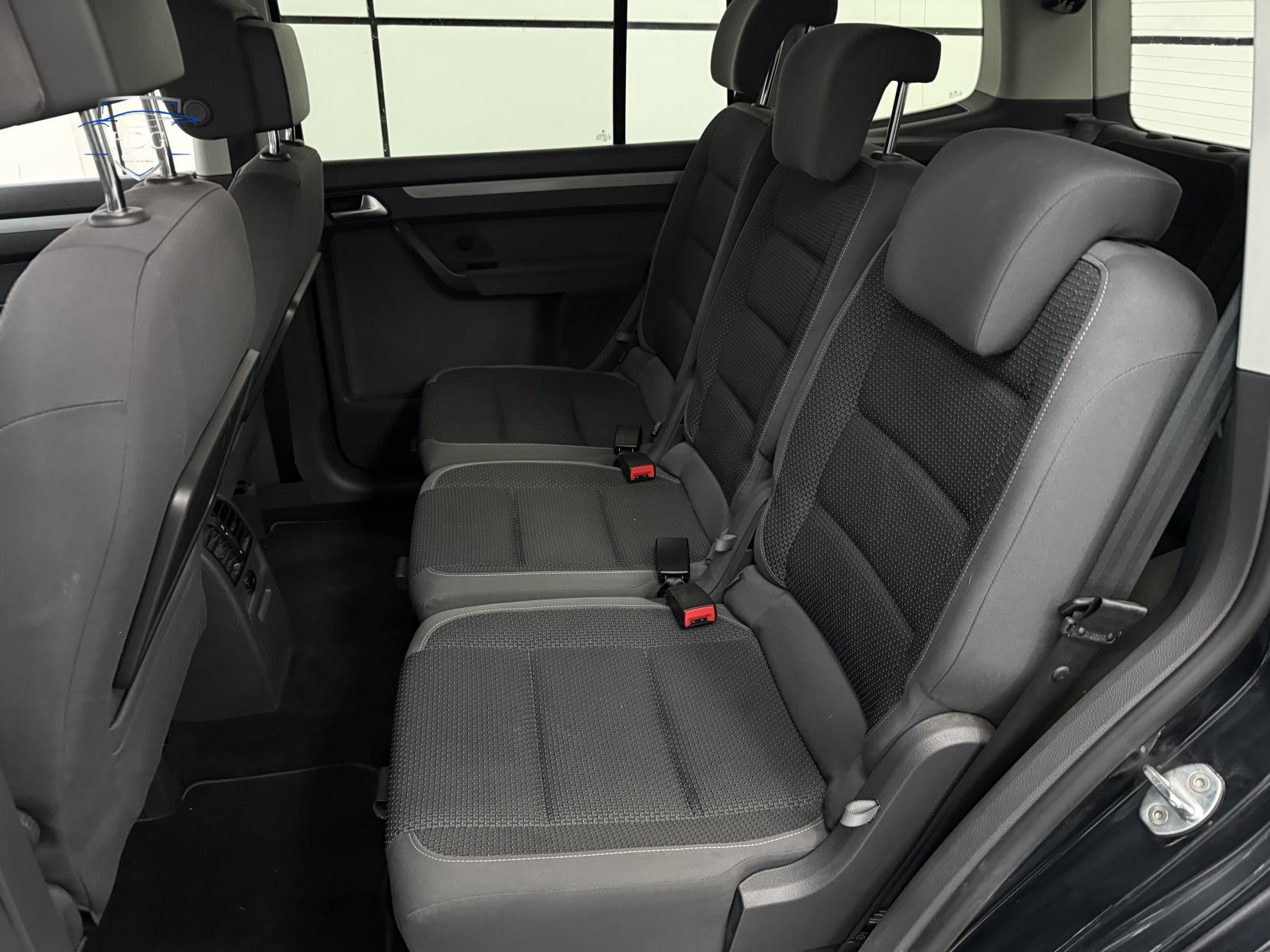 Volkswagen Touran 1.4 TSI SE MPV 5dr Petrol DSG Euro 5 (140 ps)