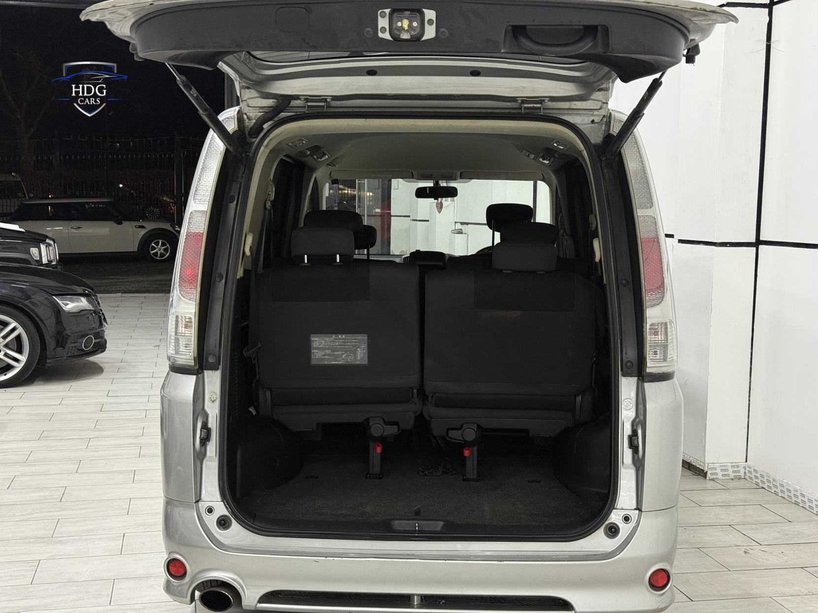 Nissan Serena 8 Seats-Automatic-petrol