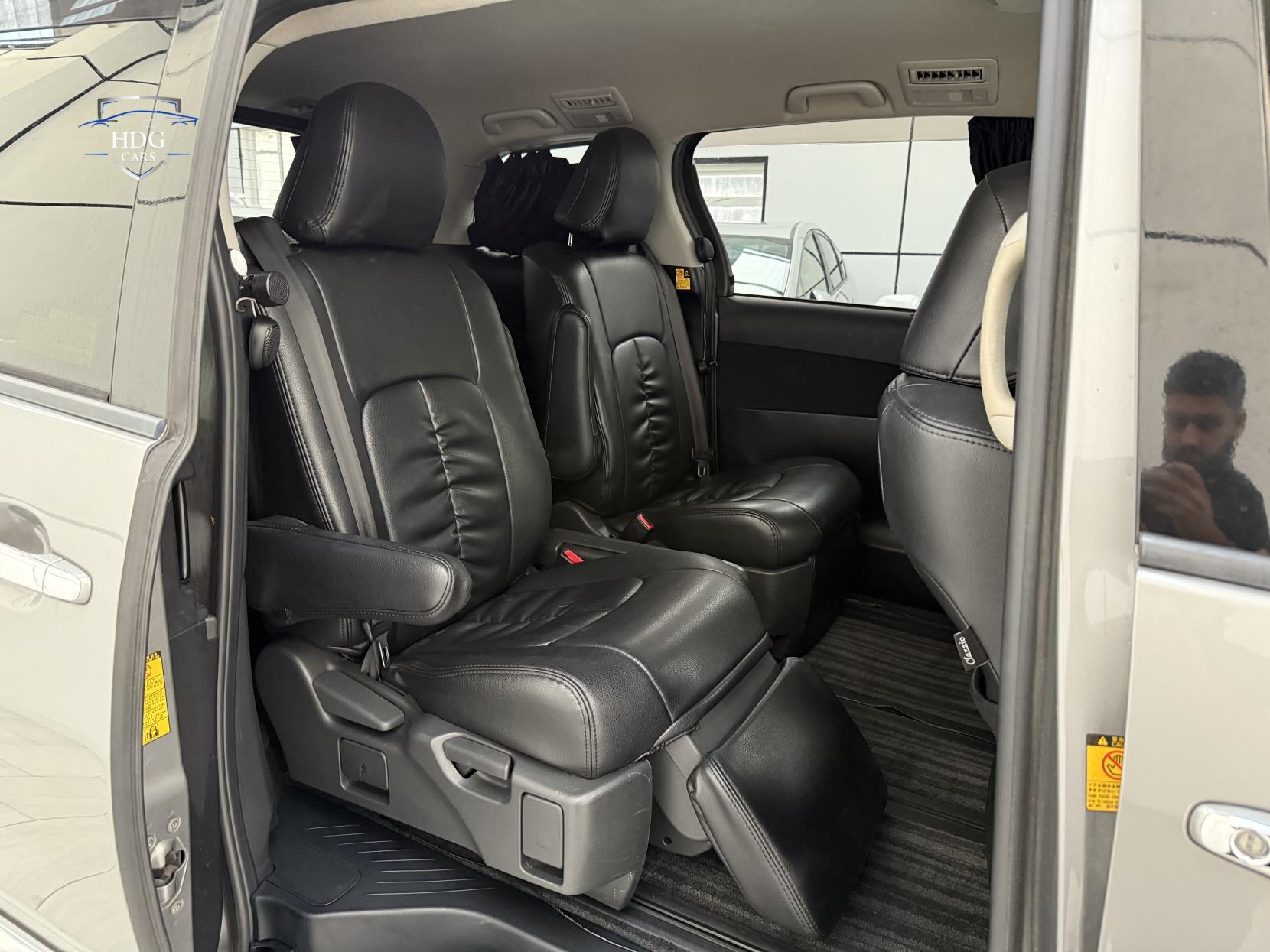 Toyota Estima Aeras G 2.4 G SPEC 2012