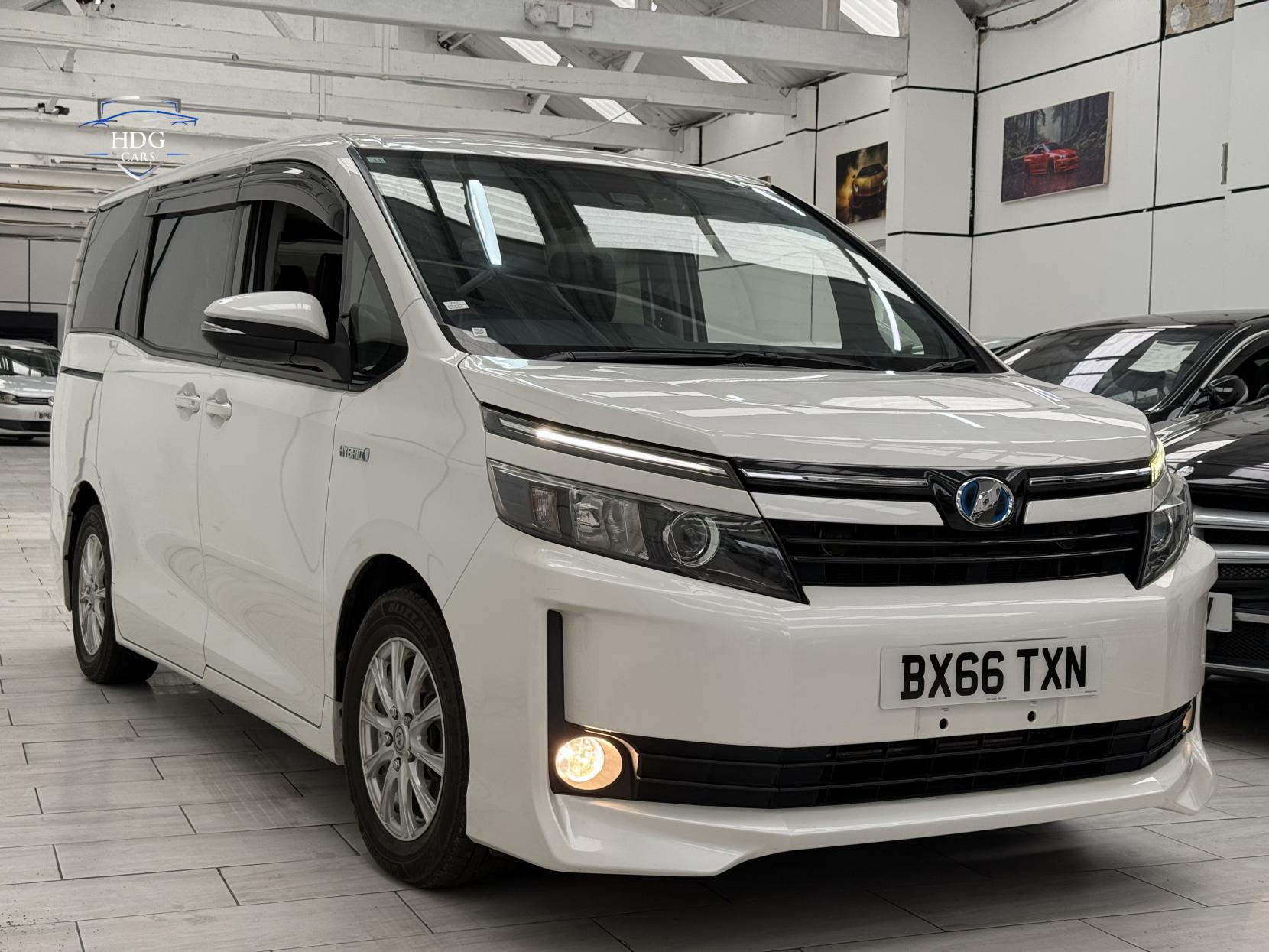 Toyota Voxy 1.8 Excel 2016