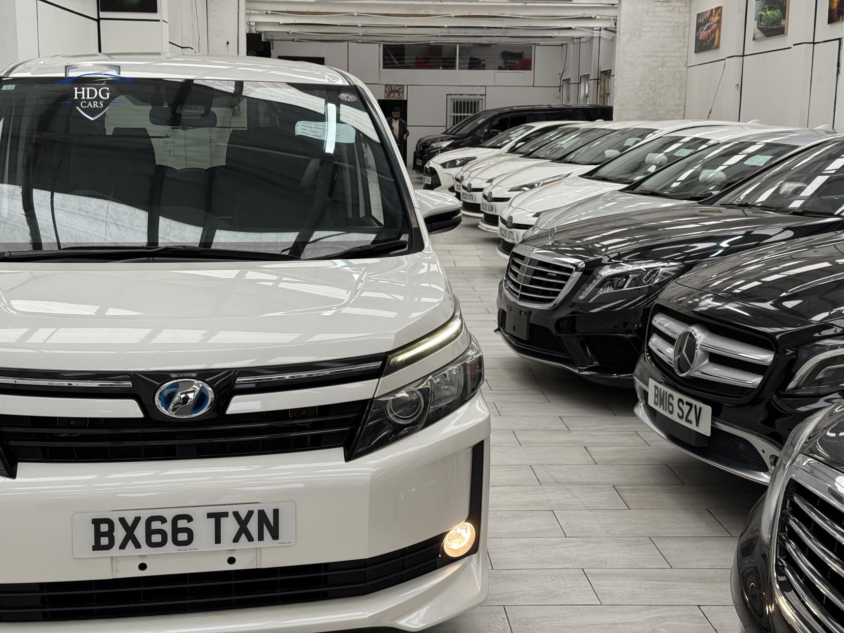 Toyota Voxy 1.8 Excel 2016