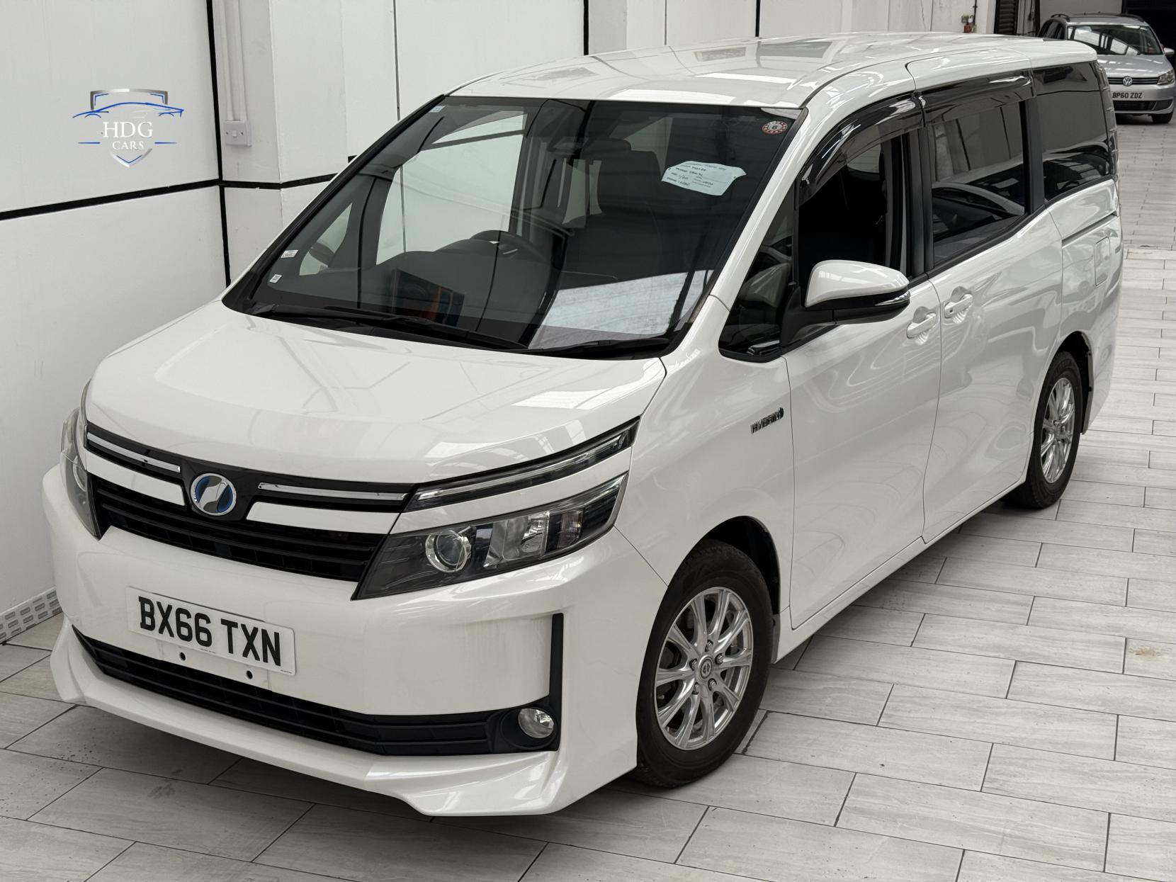 Toyota Voxy 1.8 Excel 2016