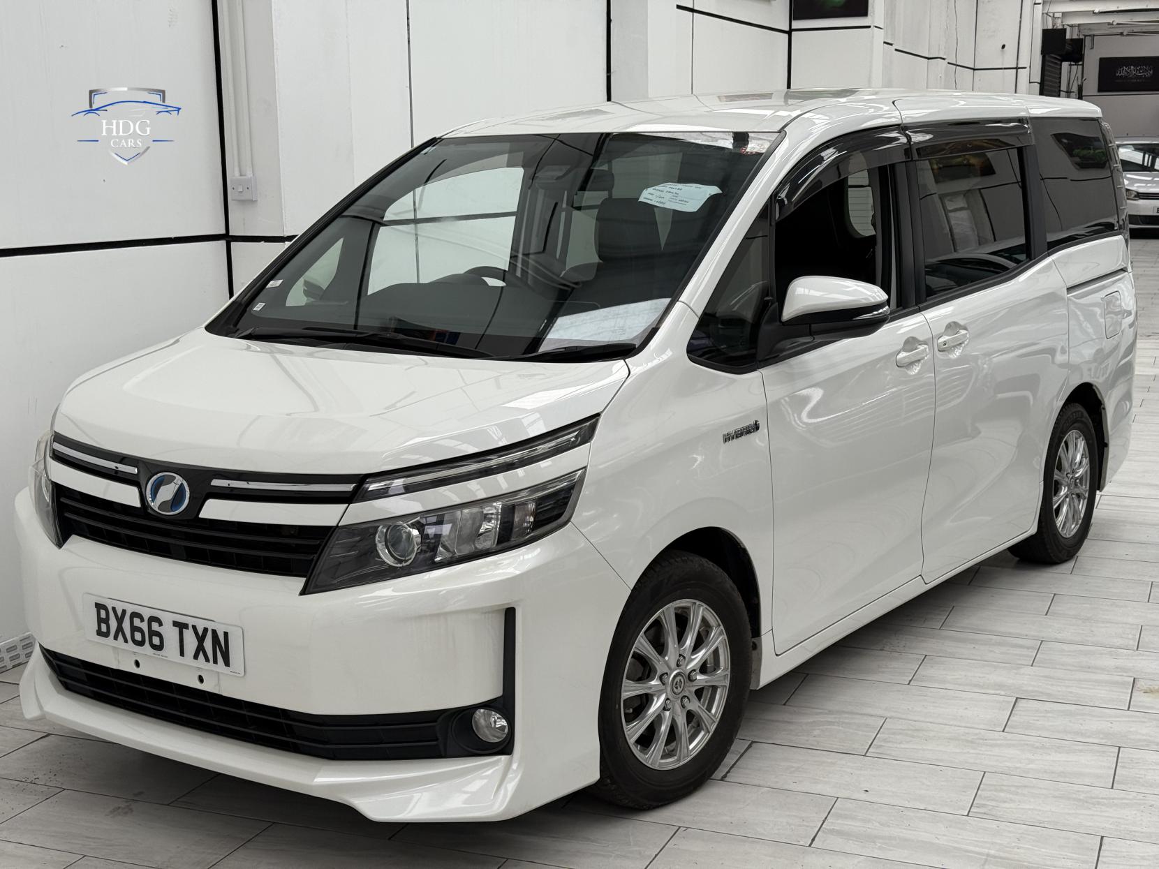 Toyota Voxy 1.8 Excel 2016