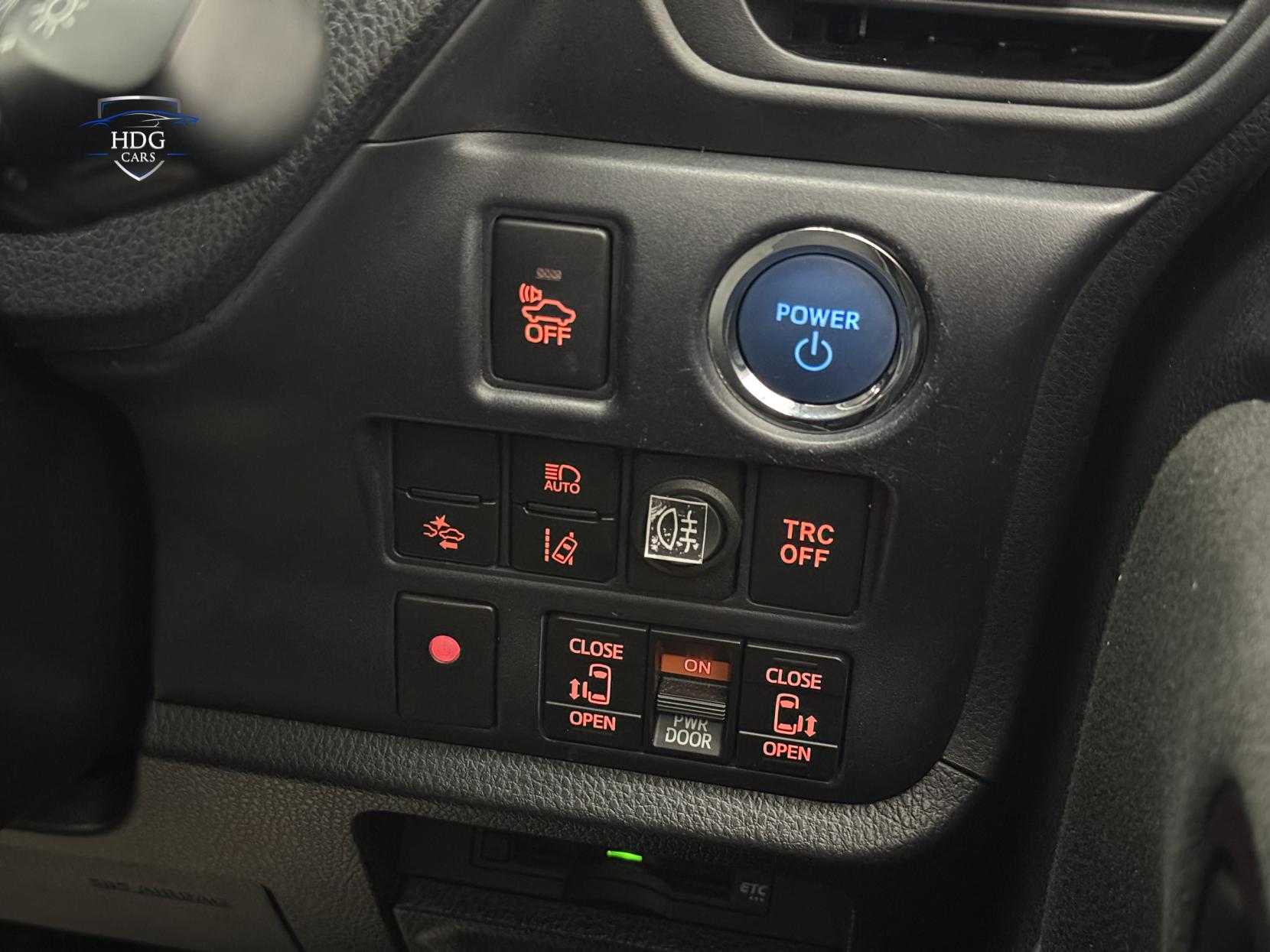 Toyota Voxy 1.8 Excel 2016