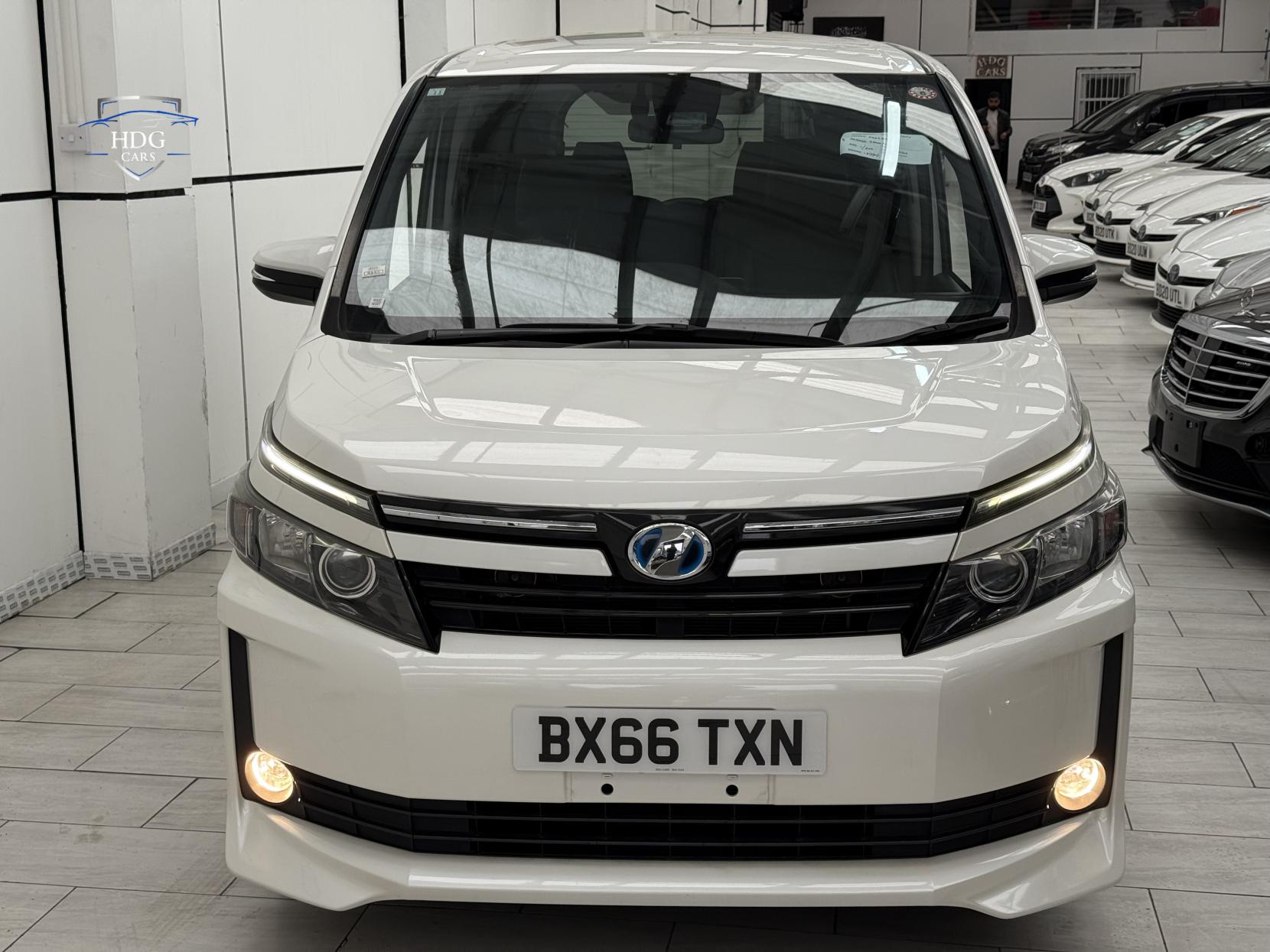 Toyota Voxy 1.8 Excel 2016