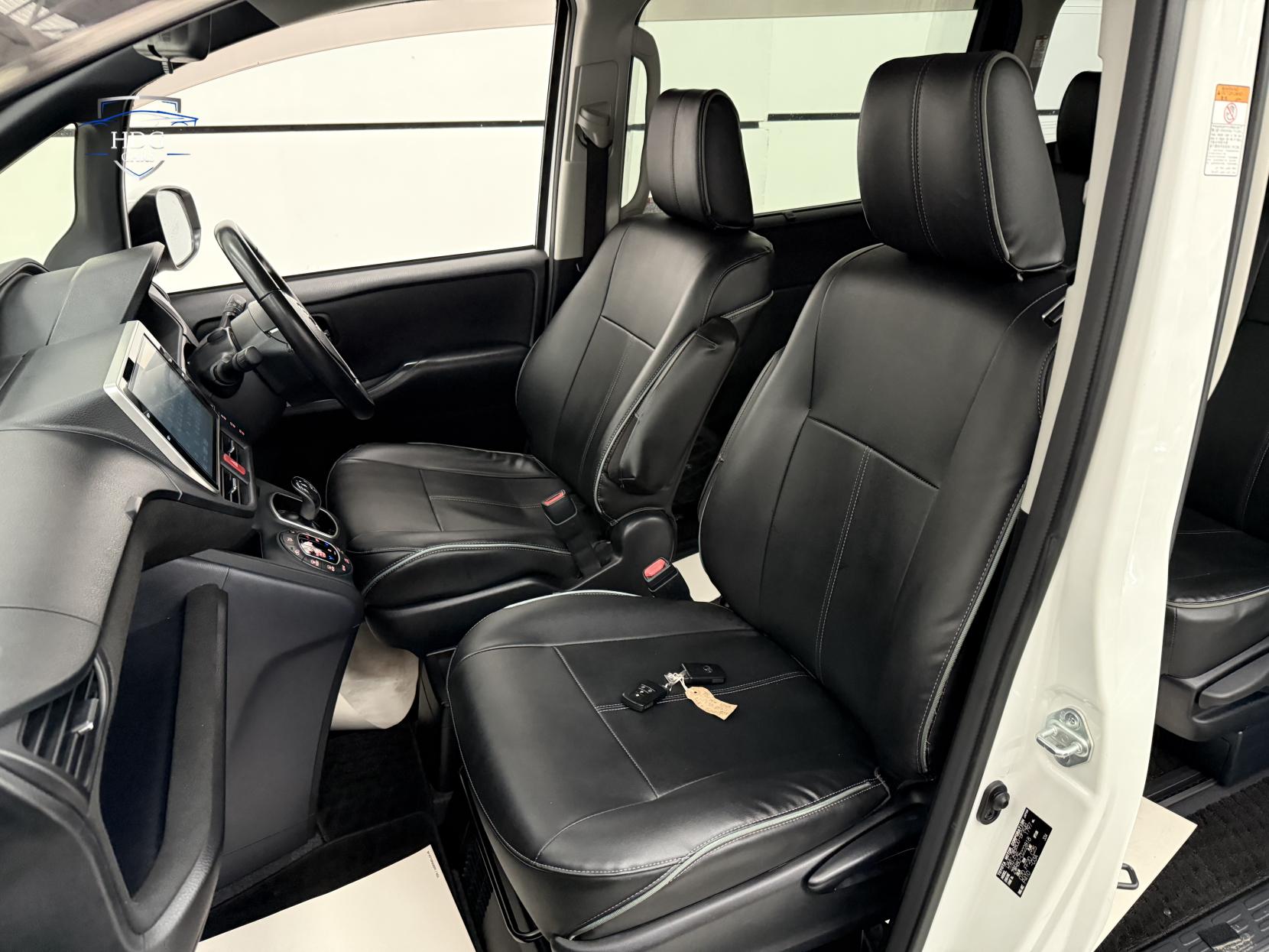 Toyota Voxy 1.8 Excel 2016