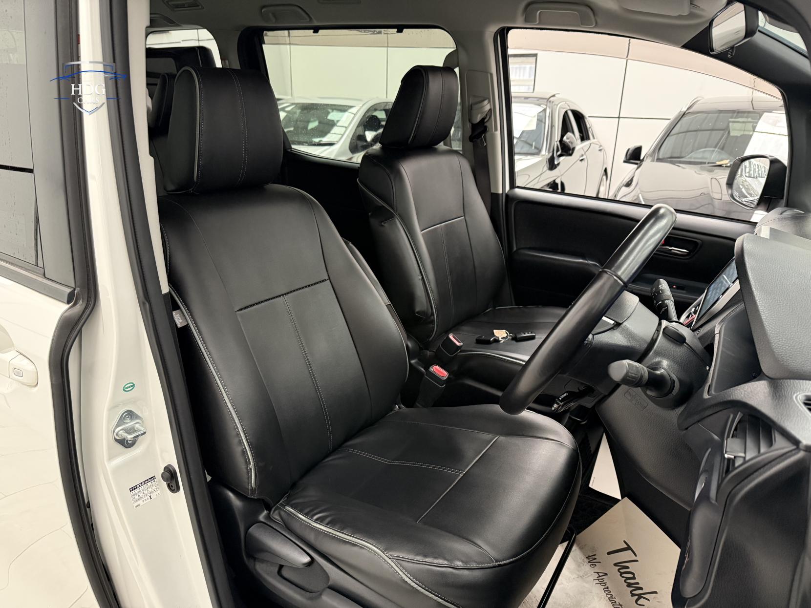 Toyota Voxy 1.8 Excel 2016