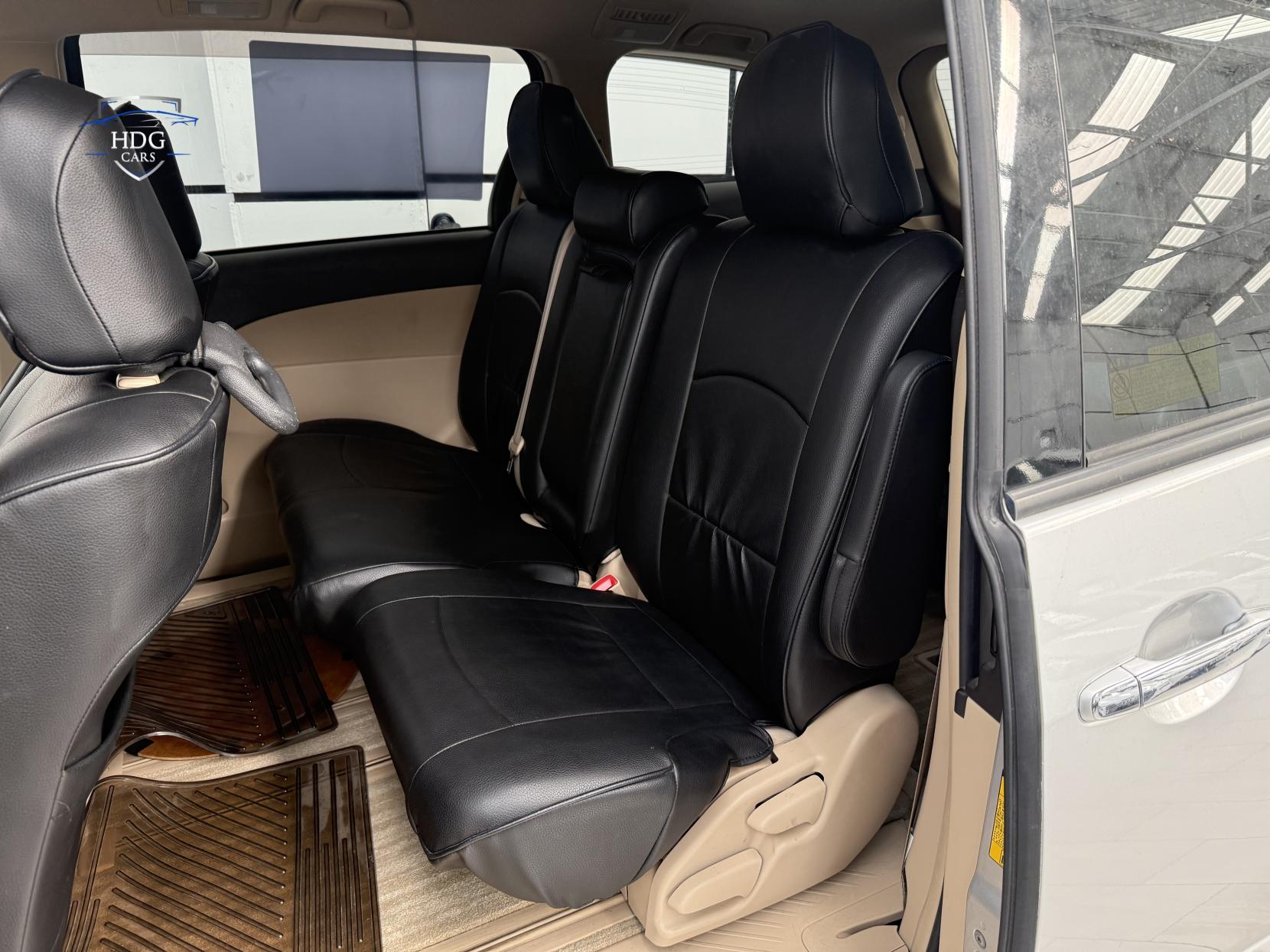 Toyota Estima 2.4