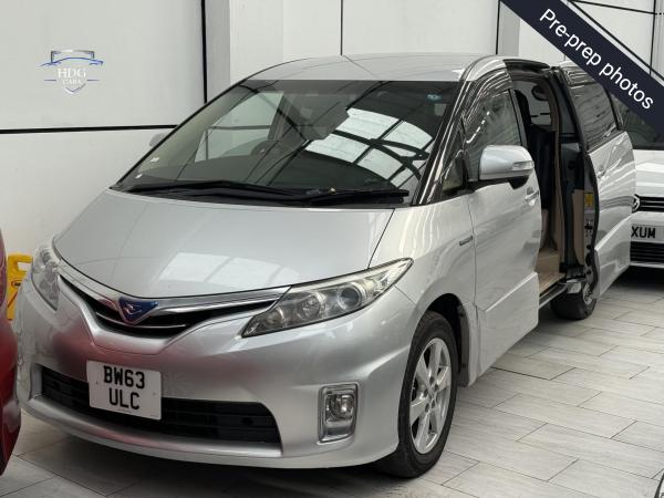 Toyota Estima 2.4