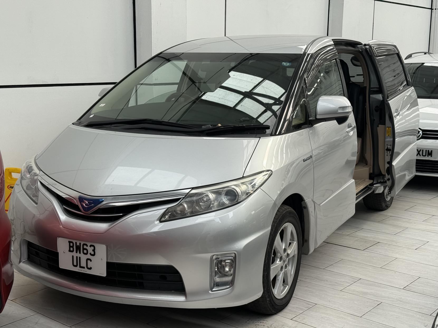 Toyota Estima 2.4