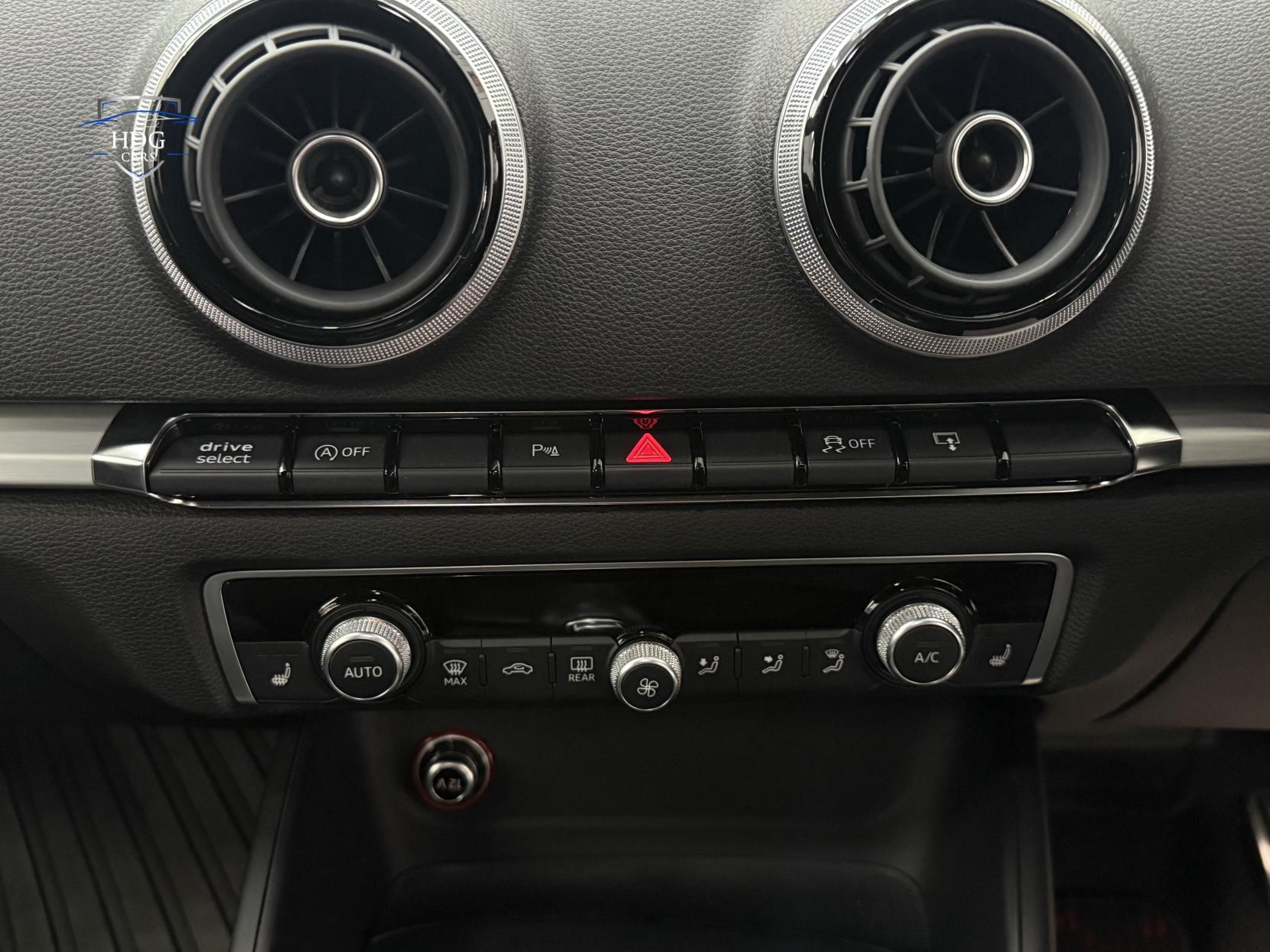 Audi S3 2.0 TFSI Sportback 5dr Petrol S Tronic quattro Euro 6 (s/s) (Nav) (300 ps)