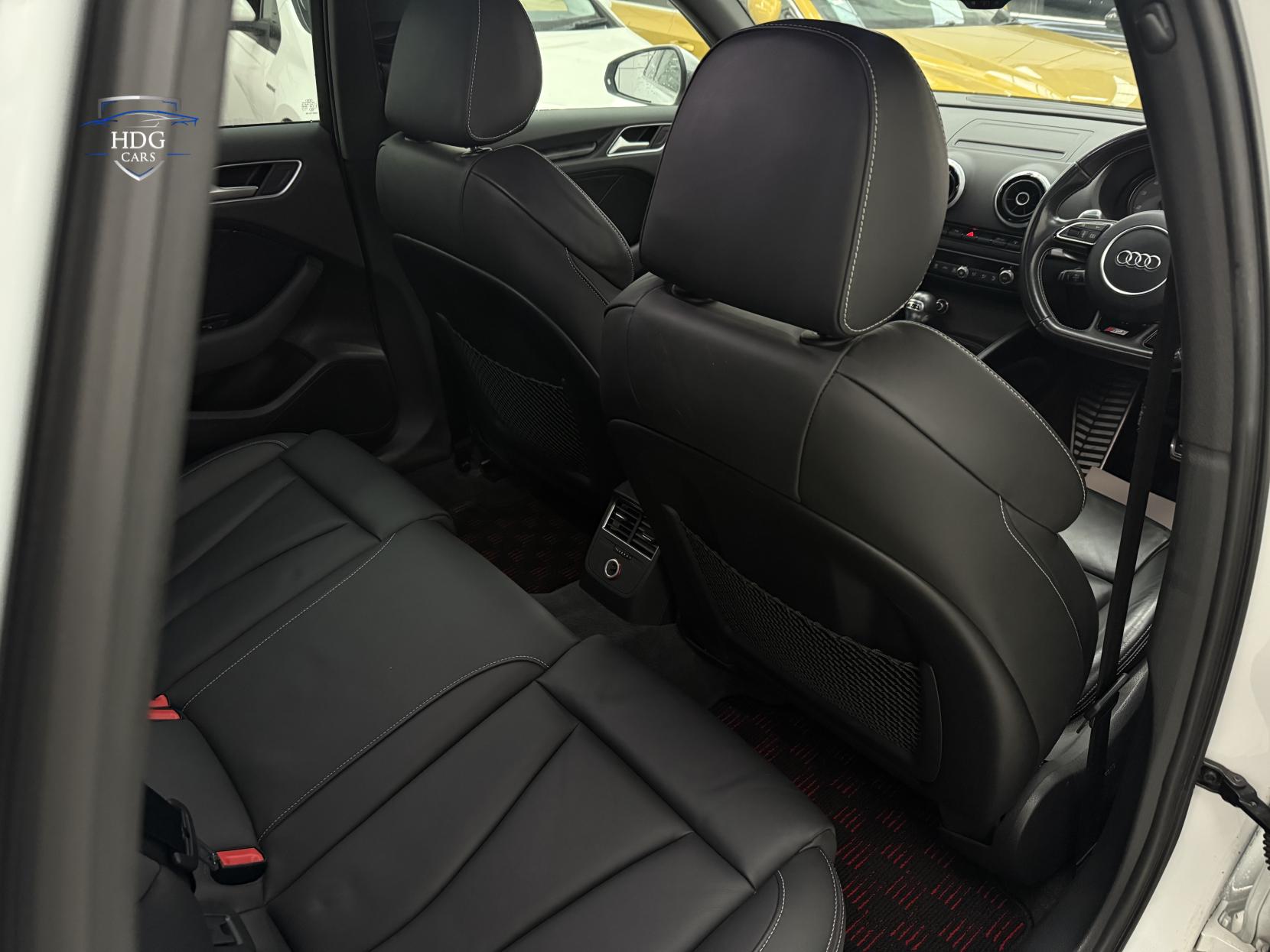 Audi S3 2.0 TFSI Sportback 5dr Petrol S Tronic quattro Euro 6 (s/s) (Nav) (300 ps)