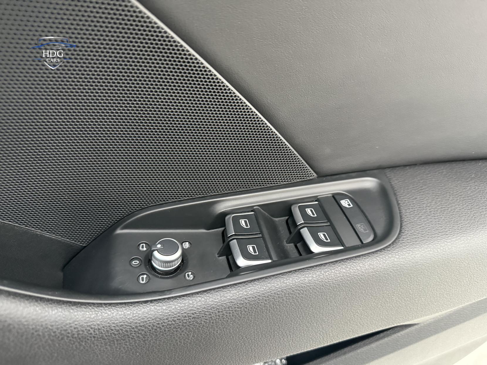 Audi S3 2.0 TFSI Sportback 5dr Petrol S Tronic quattro Euro 6 (s/s) (Nav) (300 ps)