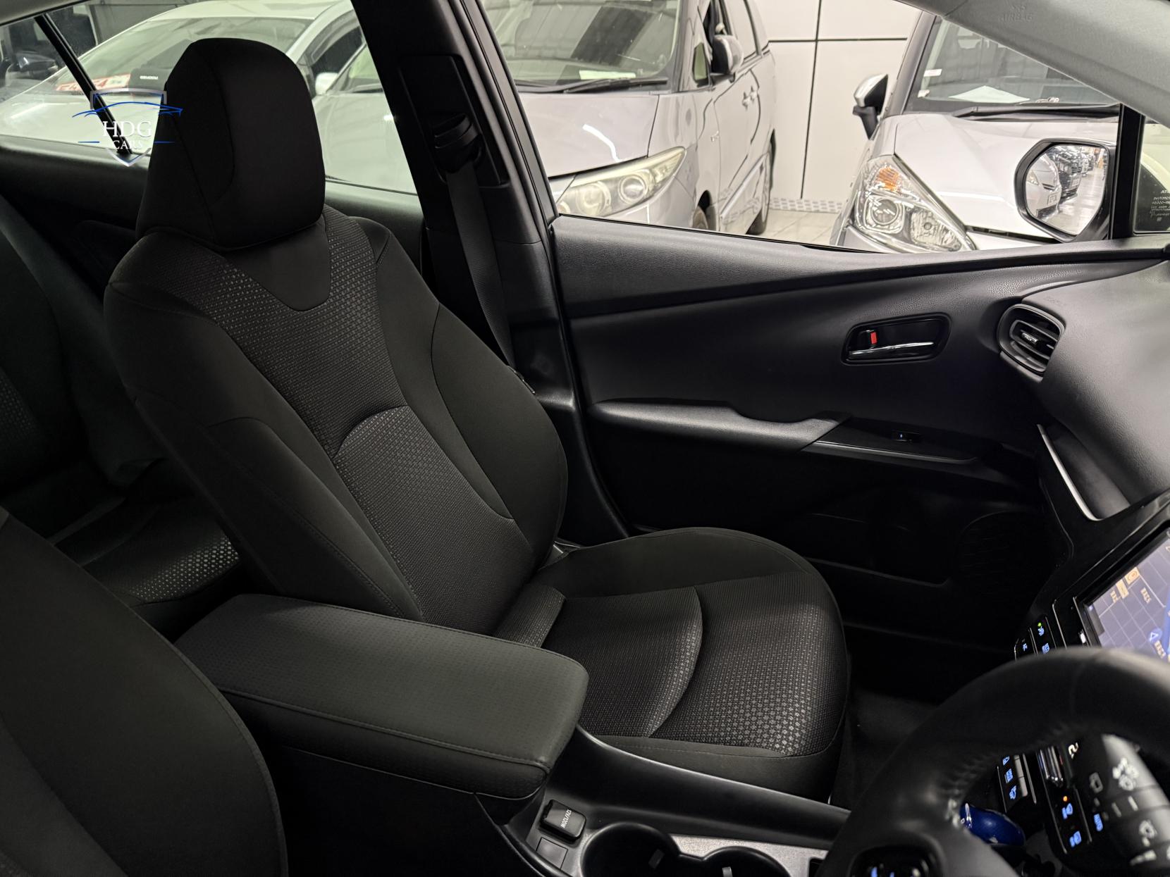 Toyota Prius 1.8 VVT-h Excel Hatchback 5dr Petrol Hybrid CVT Euro 6 (s/s) (15in Alloy) (122 ps)