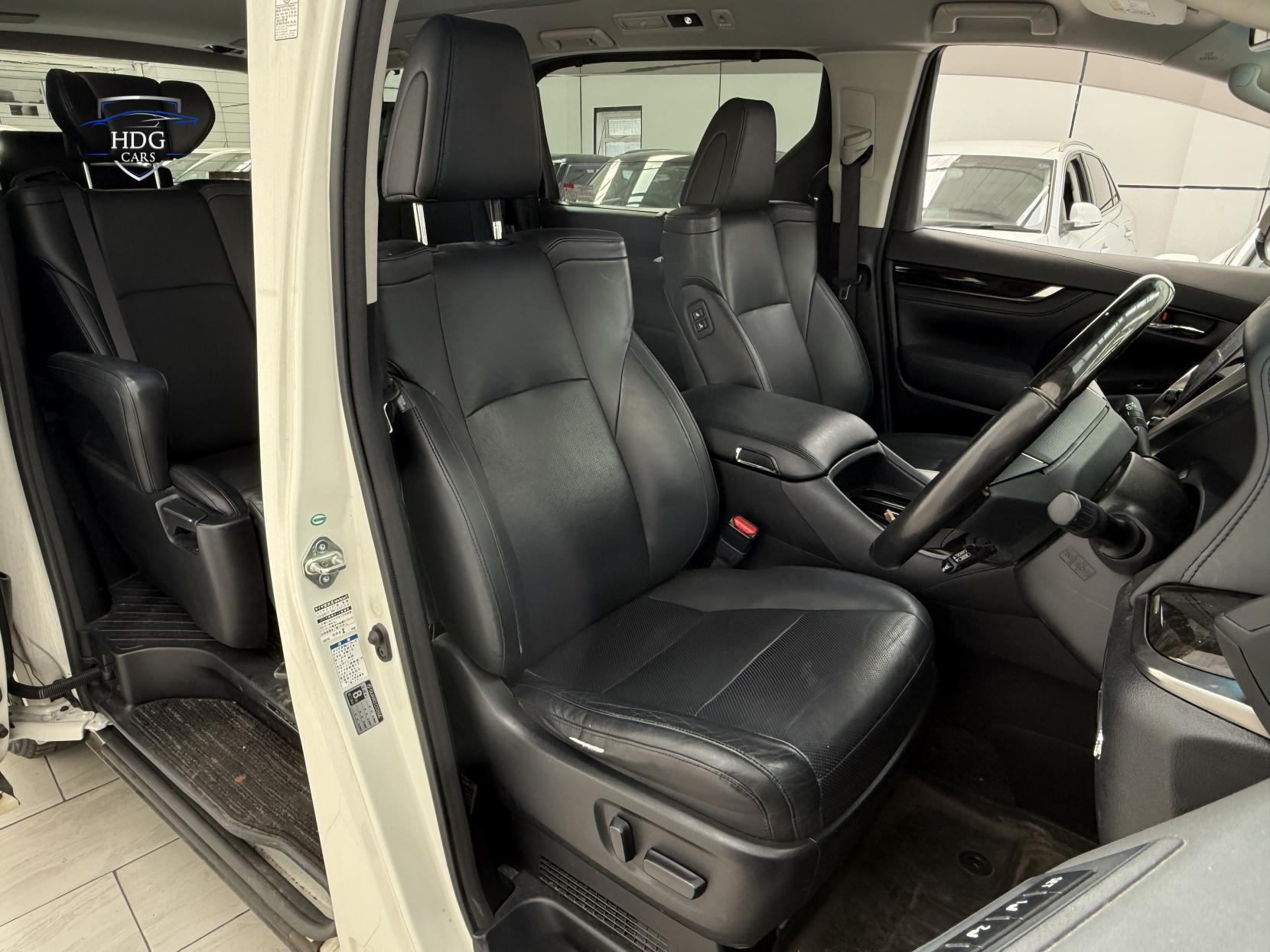 Toyota Alphard 2.5 ZX HYBRID 2016