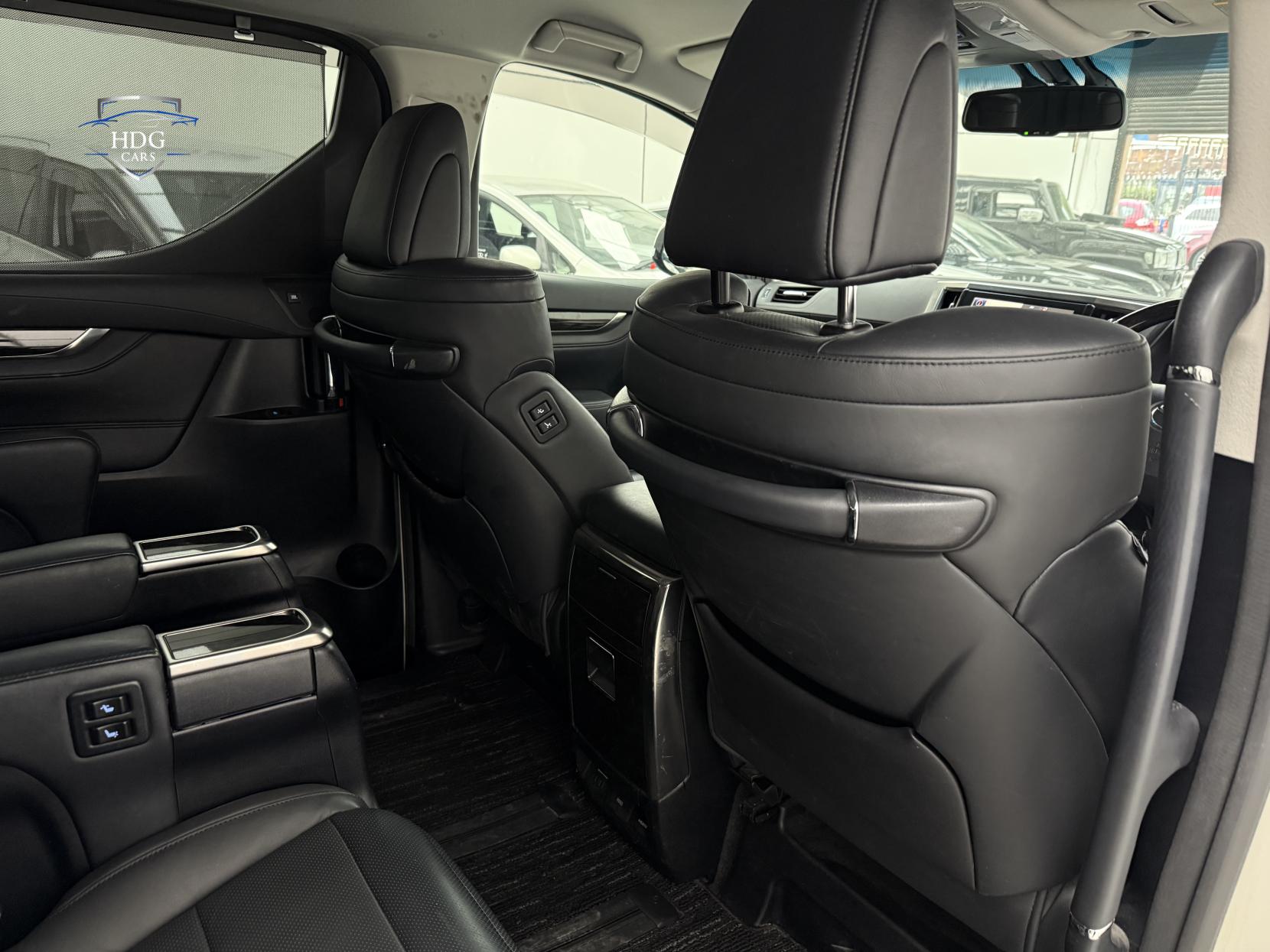 Toyota Alphard 2.5 SR C PACKAGE  2016