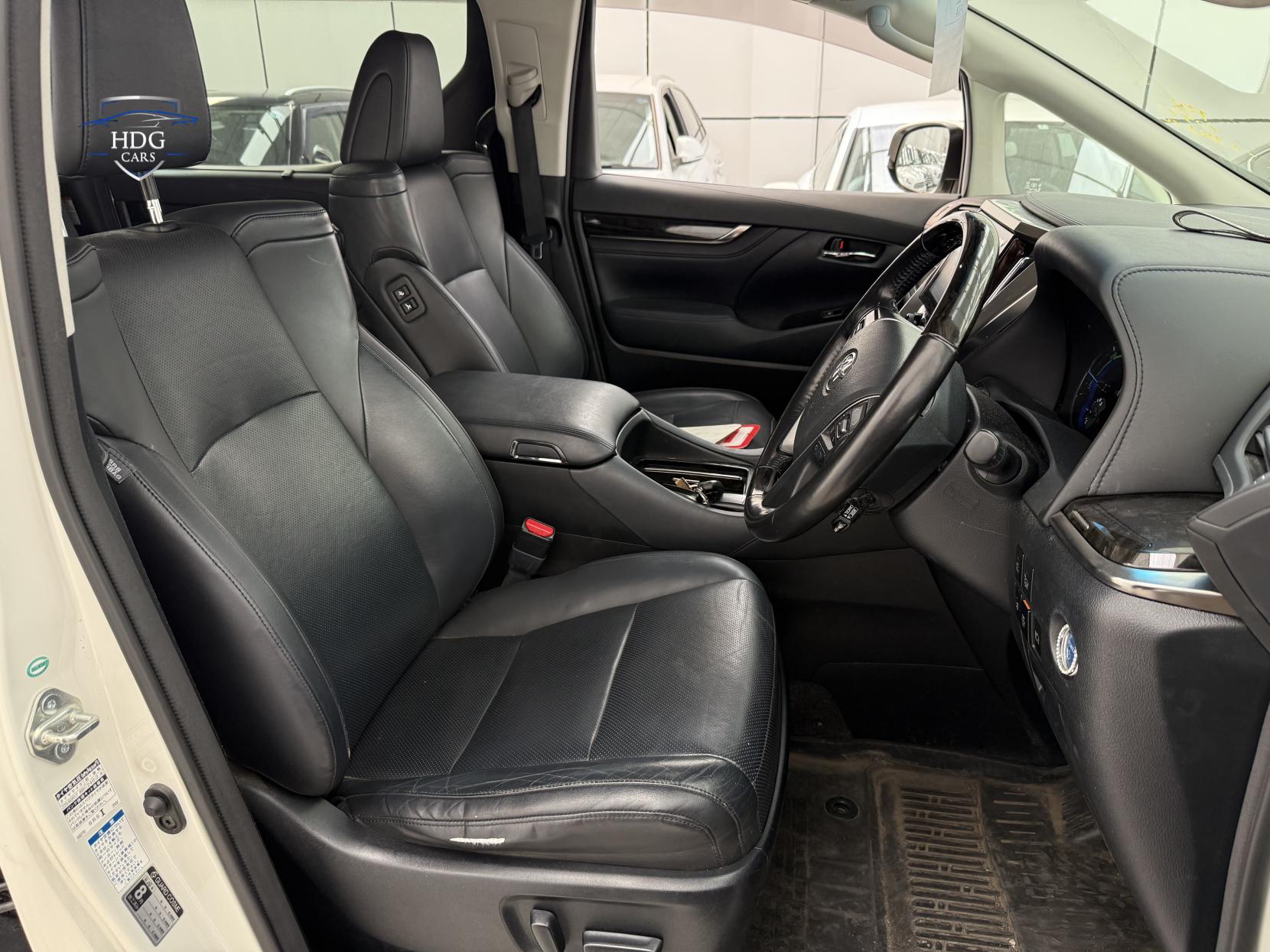 Toyota Alphard 2.5 ZX HYBRID 2016