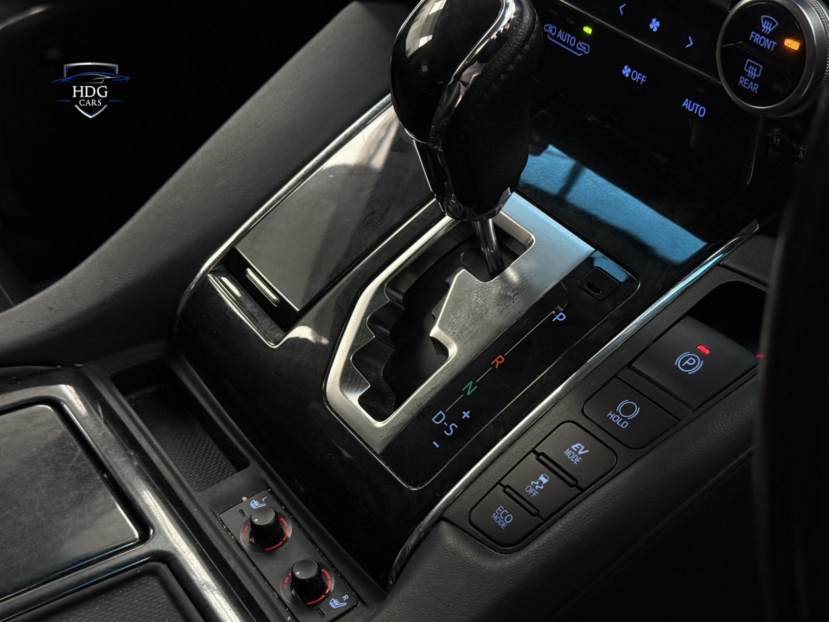 Toyota Alphard 2.5 SR C PACKAGE  2016