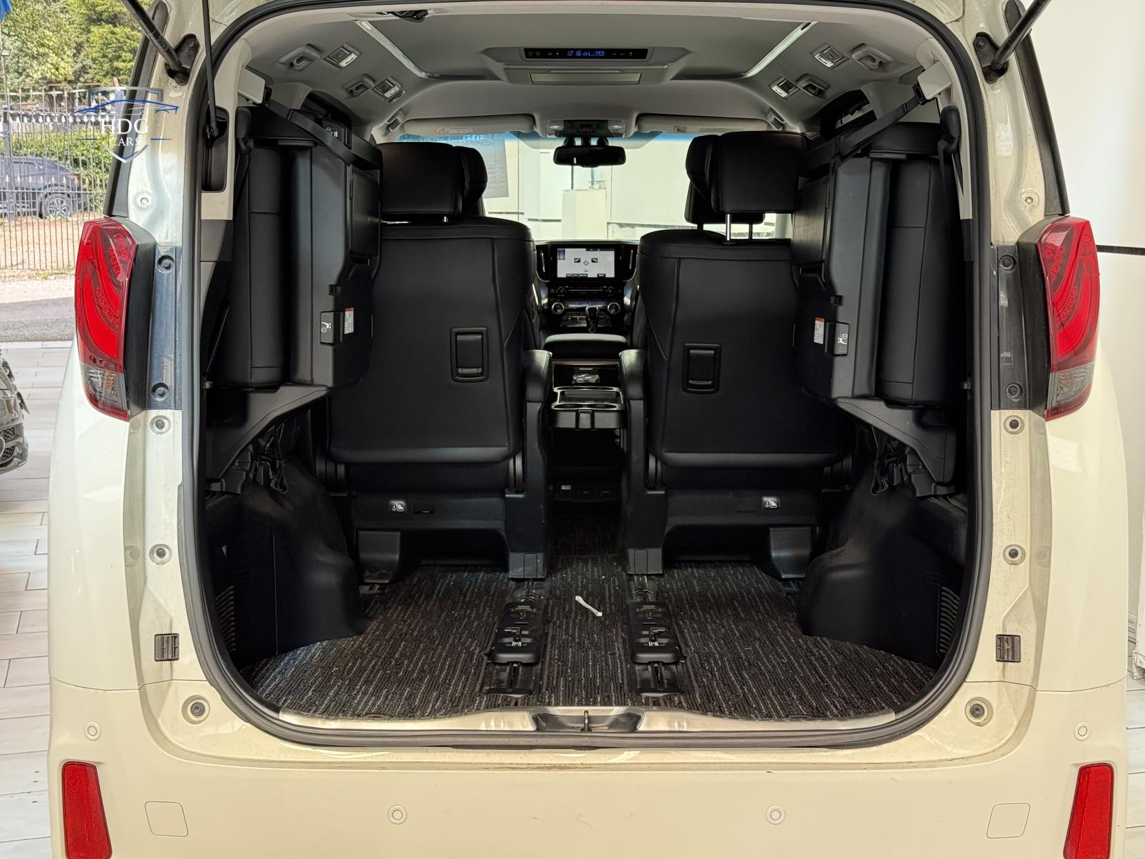 Toyota Alphard 2.5 ZX HYBRID 2016