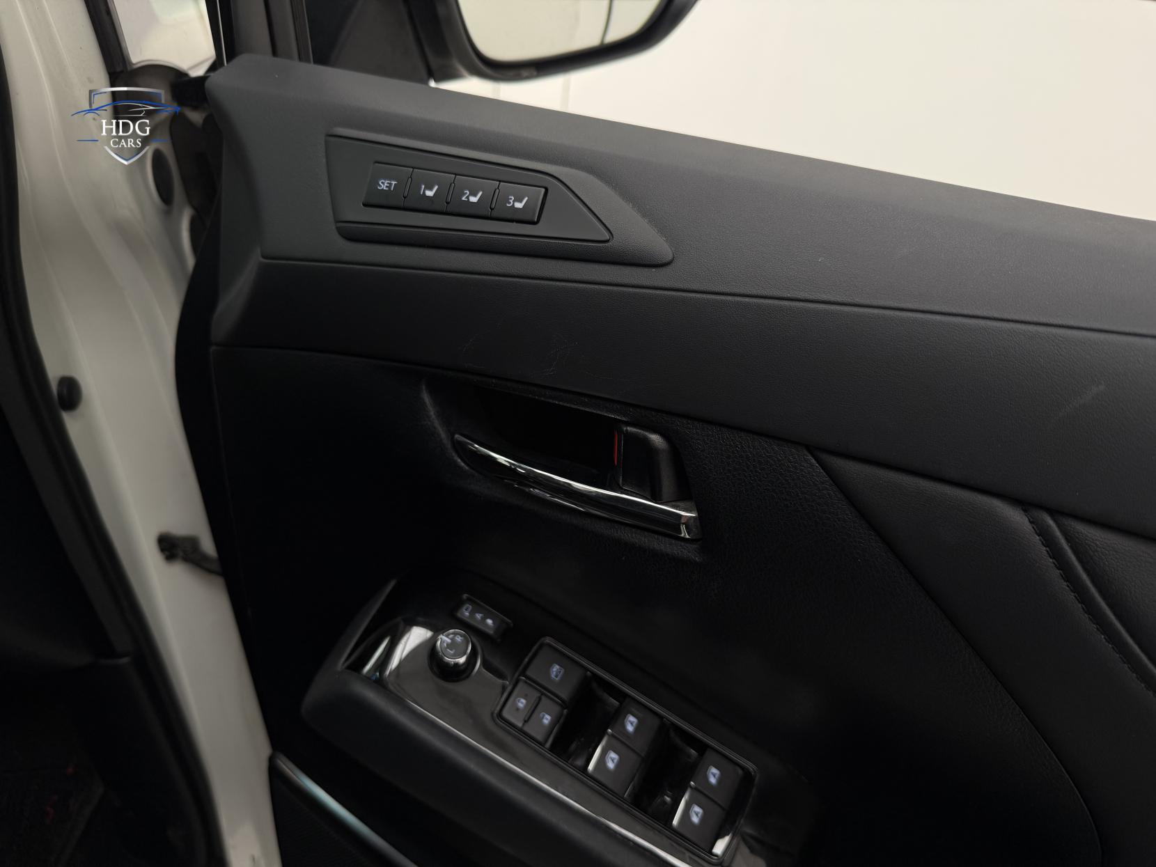 Toyota Alphard 2.5 SR C PACKAGE  2016